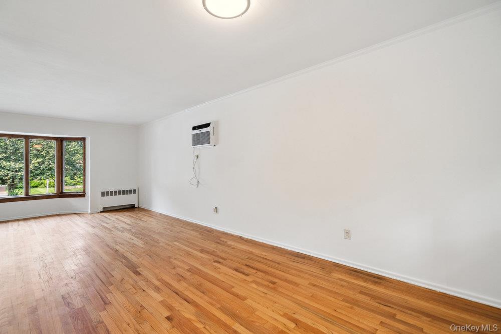 #11 photo, 72 Winthrop Road, מחוז נסאו Plainview , NY 11803