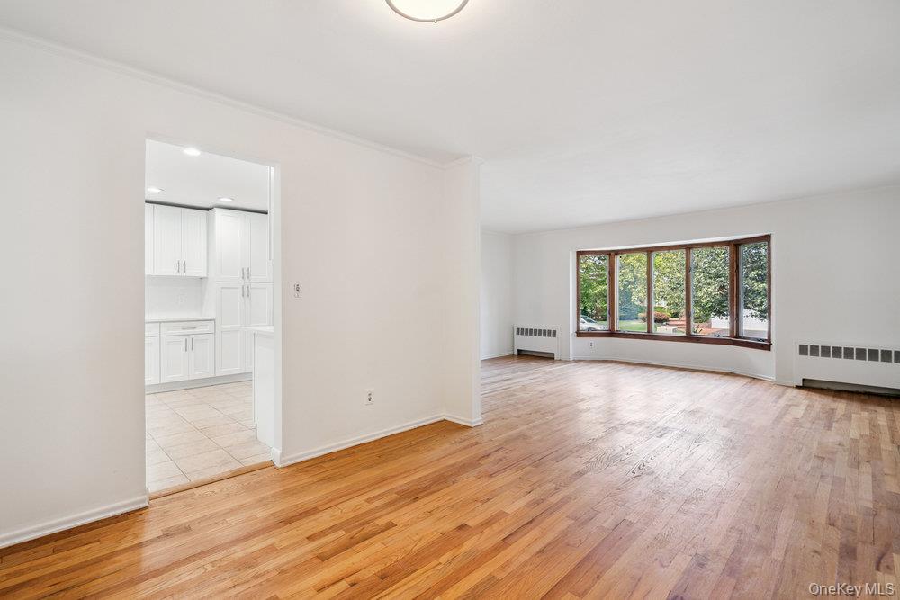 #12 photo, 72 Winthrop Road, מחוז נסאו Plainview , NY 11803