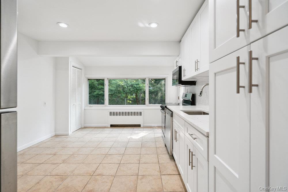 #18 photo, 72 Winthrop Road, מחוז נסאו Plainview , NY 11803