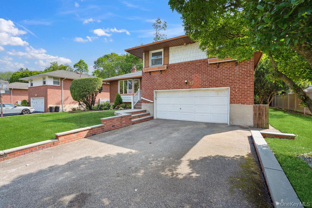 #3 photo, 72 Winthrop Road, מחוז נסאו Plainview , NY 11803