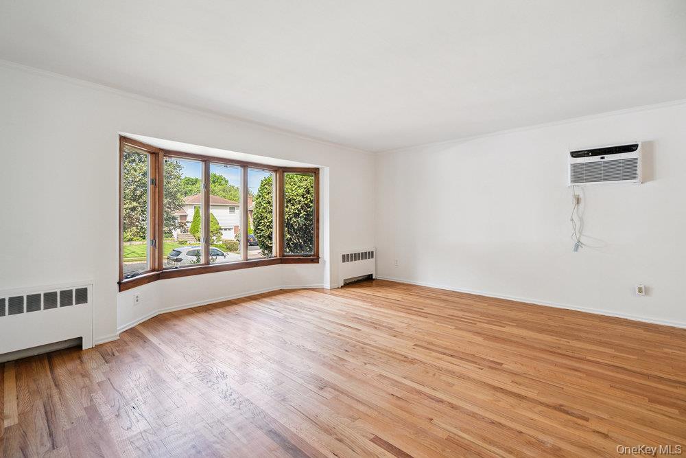 #7 photo, 72 Winthrop Road, מחוז נסאו Plainview , NY 11803