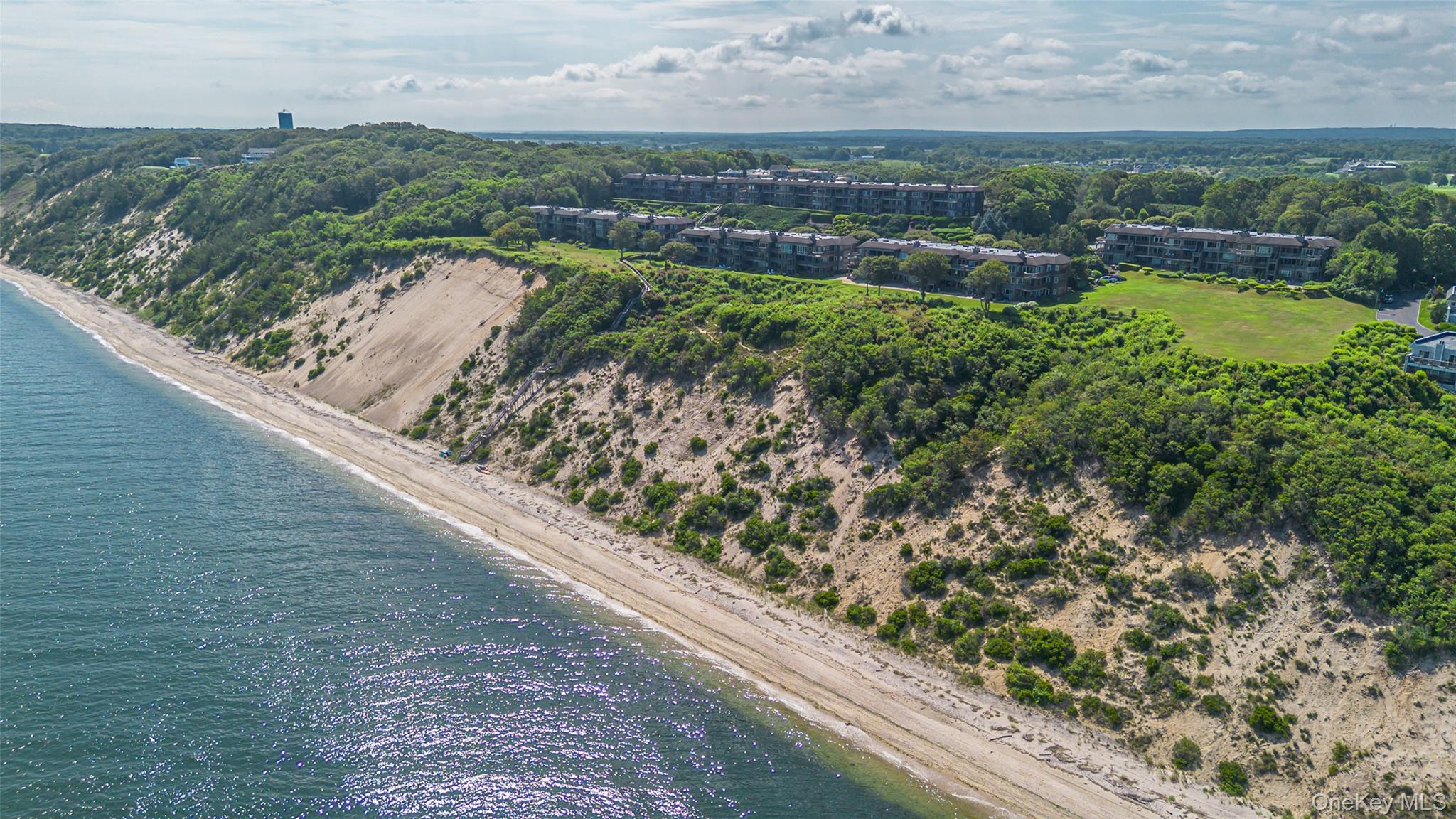 #18 photo, 207 Fox Hill Drive, Baiting Hollow , NY 11933