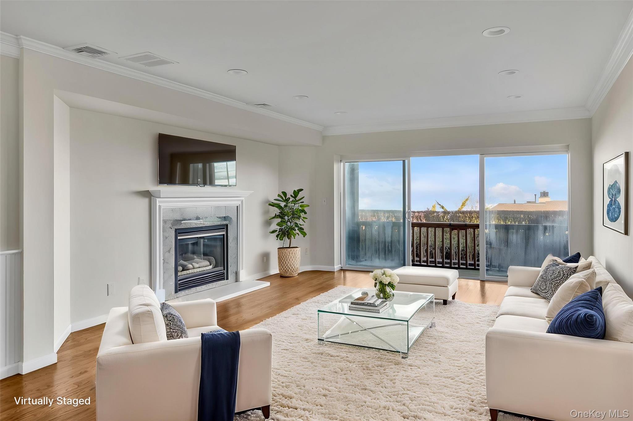 #2 photo, 207 Fox Hill Drive, Baiting Hollow , NY 11933