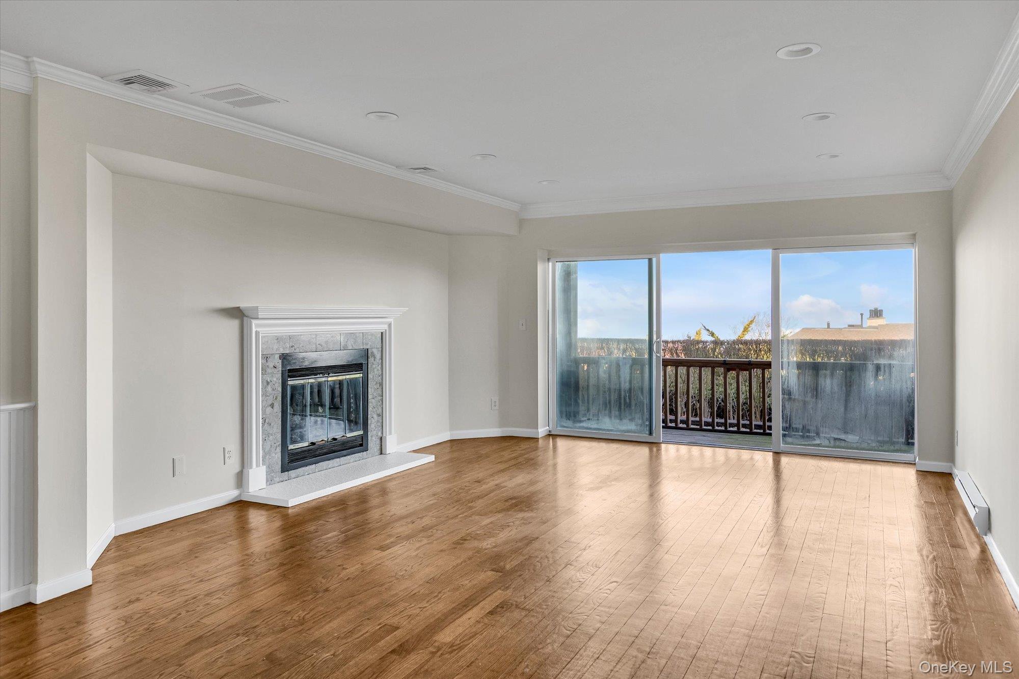 #3 photo, 207 Fox Hill Drive, Baiting Hollow , NY 11933