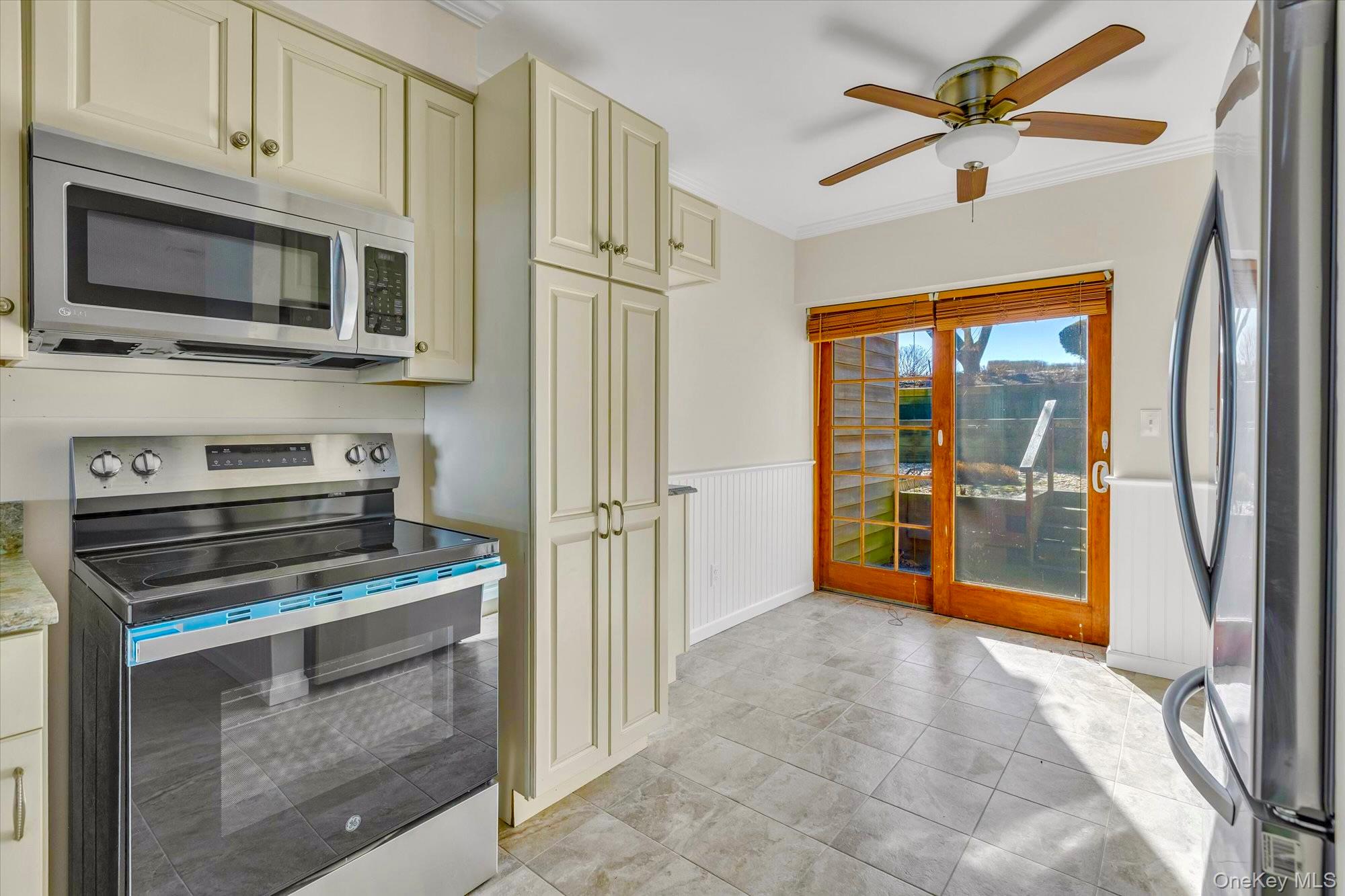 #8 photo, 207 Fox Hill Drive, Baiting Hollow , NY 11933