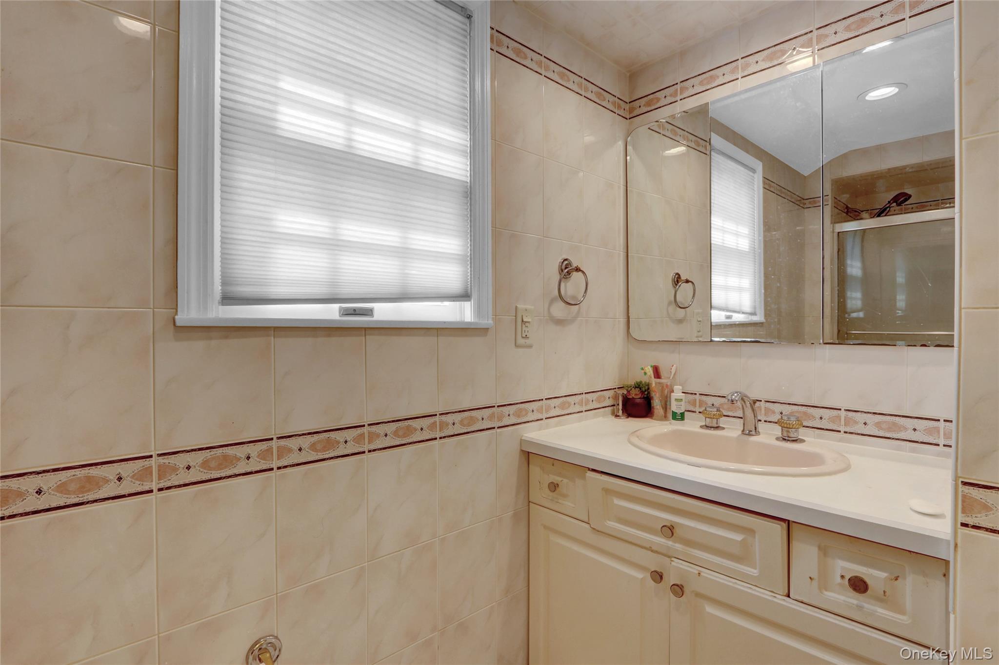 #20 photo, 121 6th Street, ناسو Hicksville , NY 11801