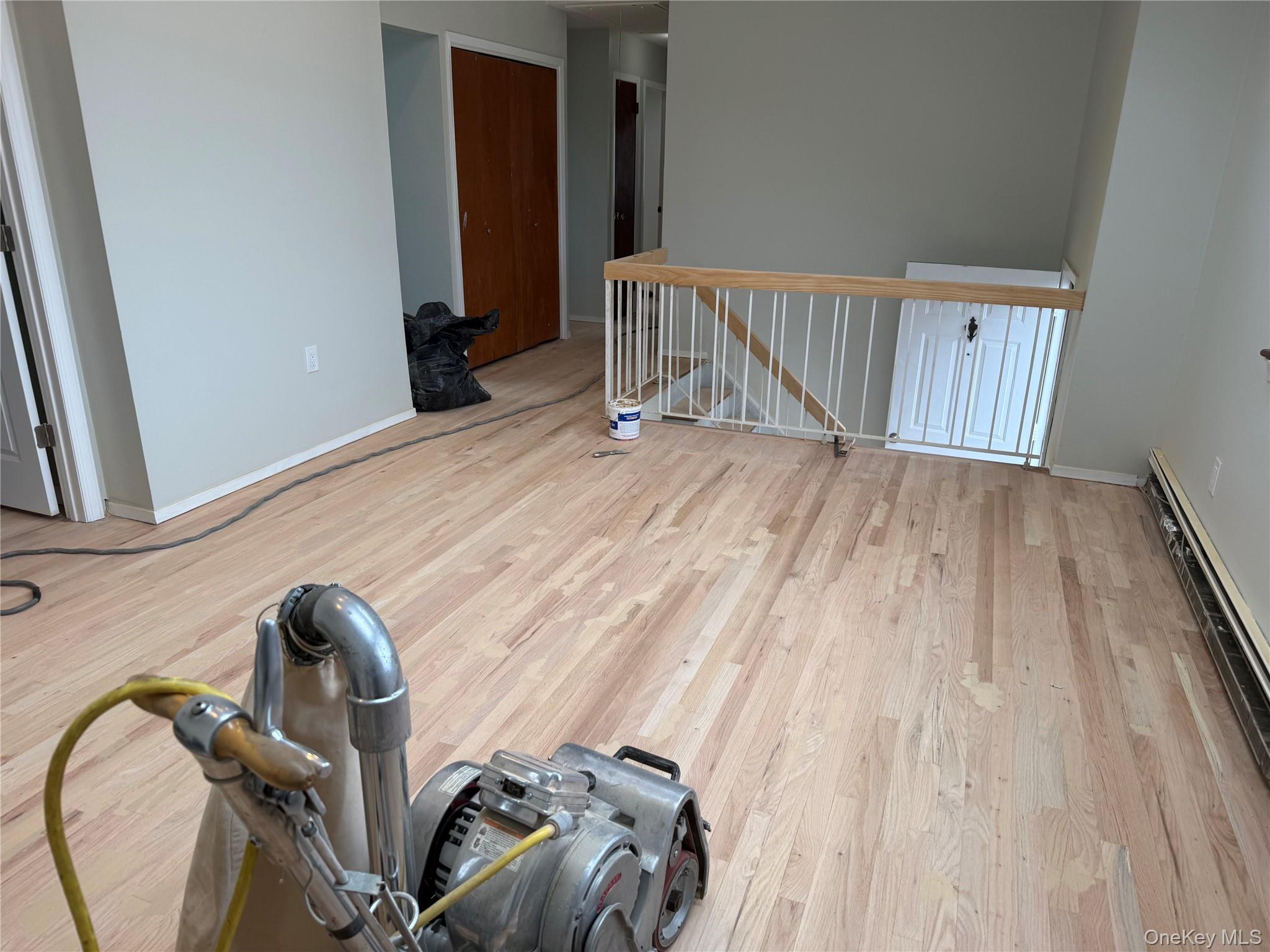 #2 photo, 3 Midwood Avenue, מחוז נסאו Farmingdale , NY 11735