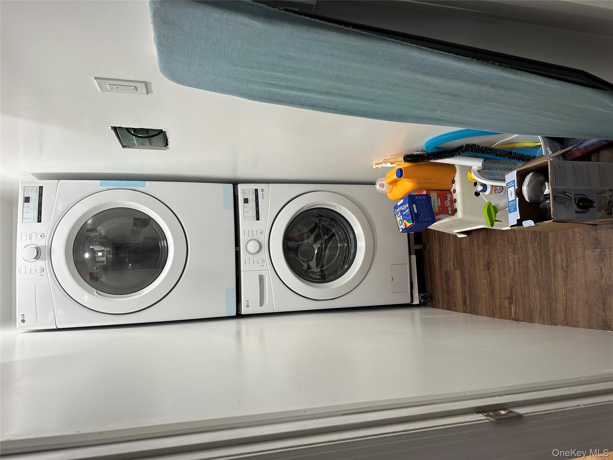 #7 photo, 15 N Brook Drive, מחוז נסאו Valley Stream , NY 11581