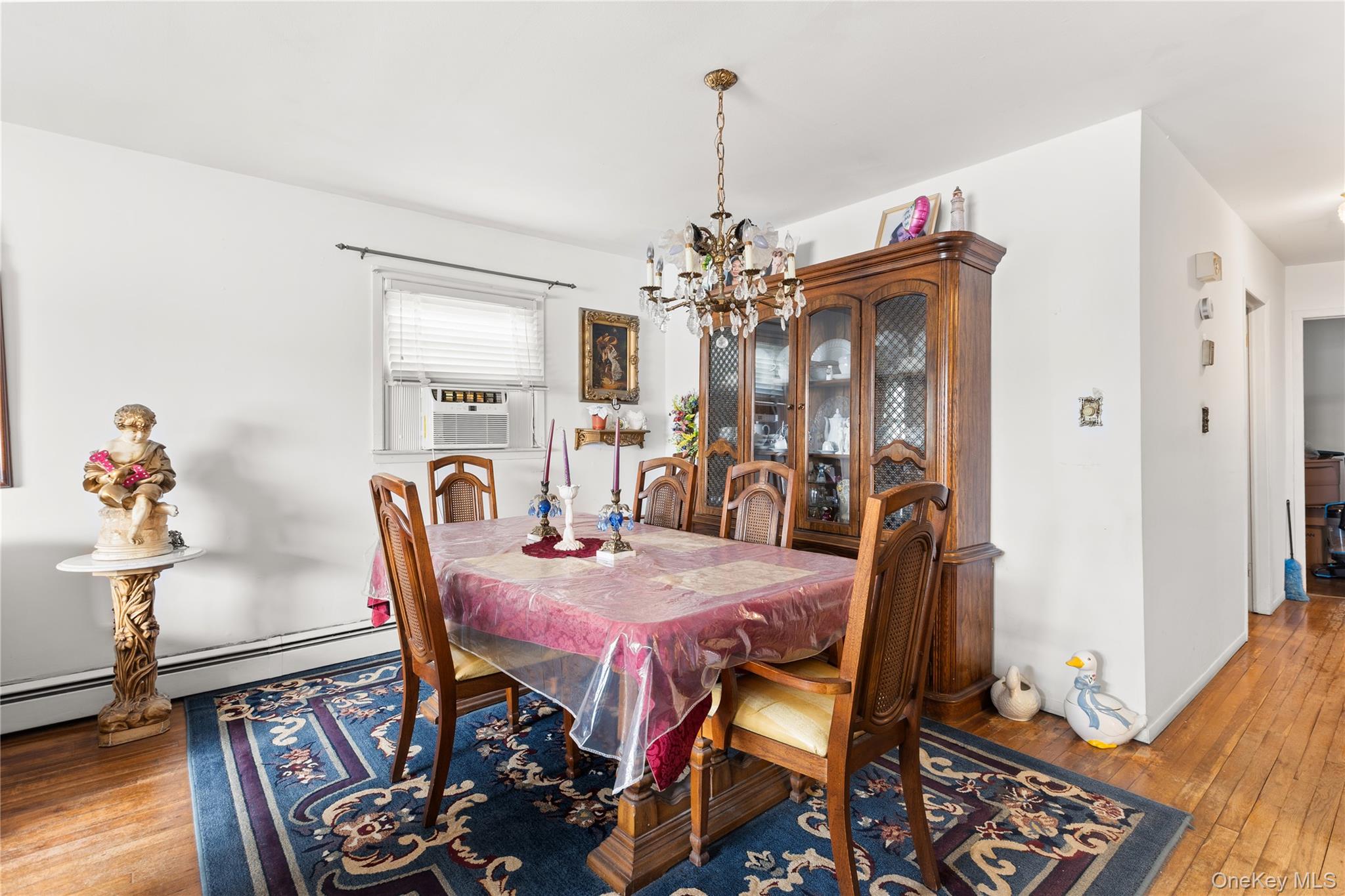 #5 photo, 14 Cumberland Street, Саффолк ‖ West Babylon , NY 11704