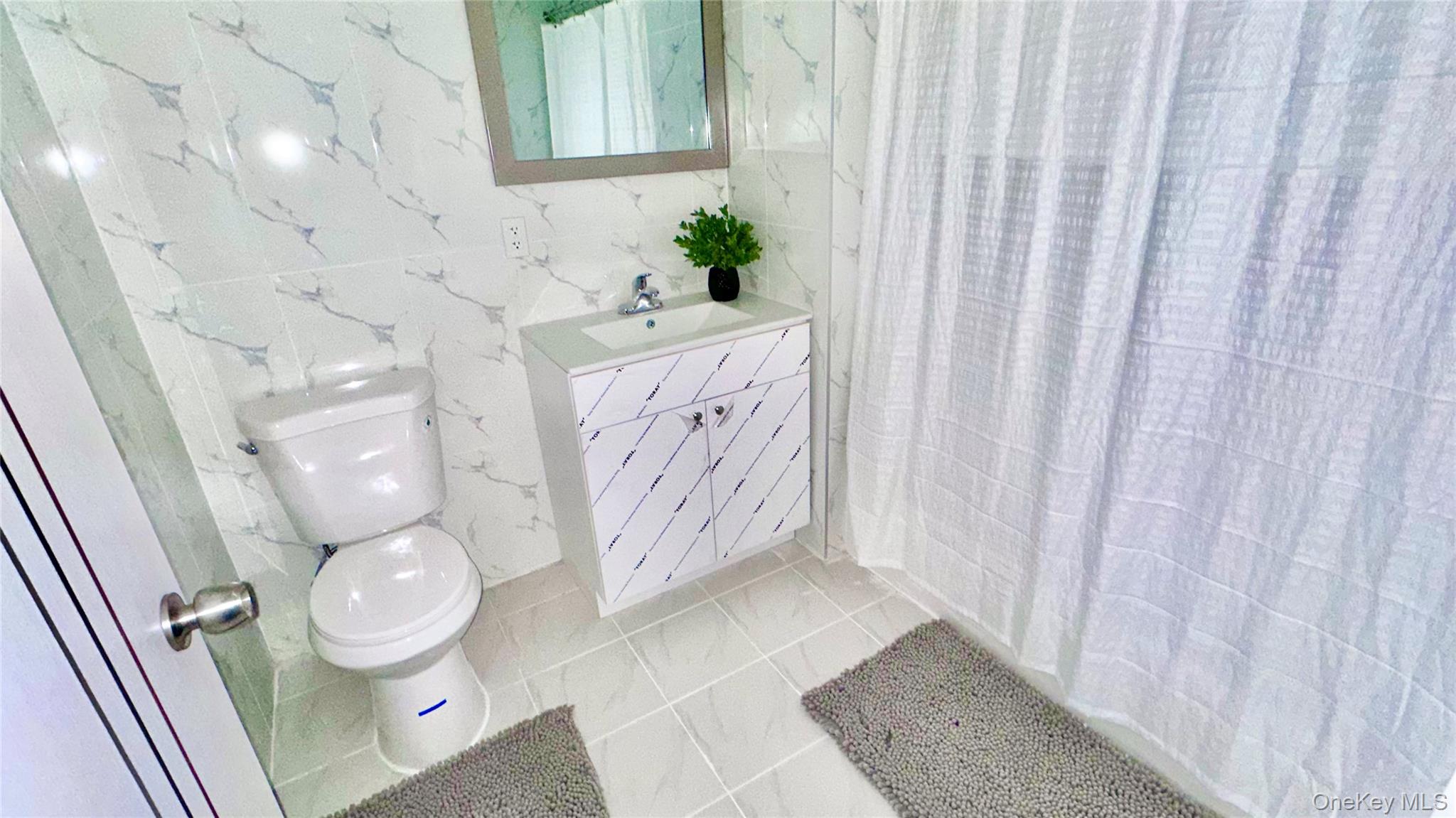 #11 photo, 70-25 Queens Blvd, كوينز Woodside , NY 11377