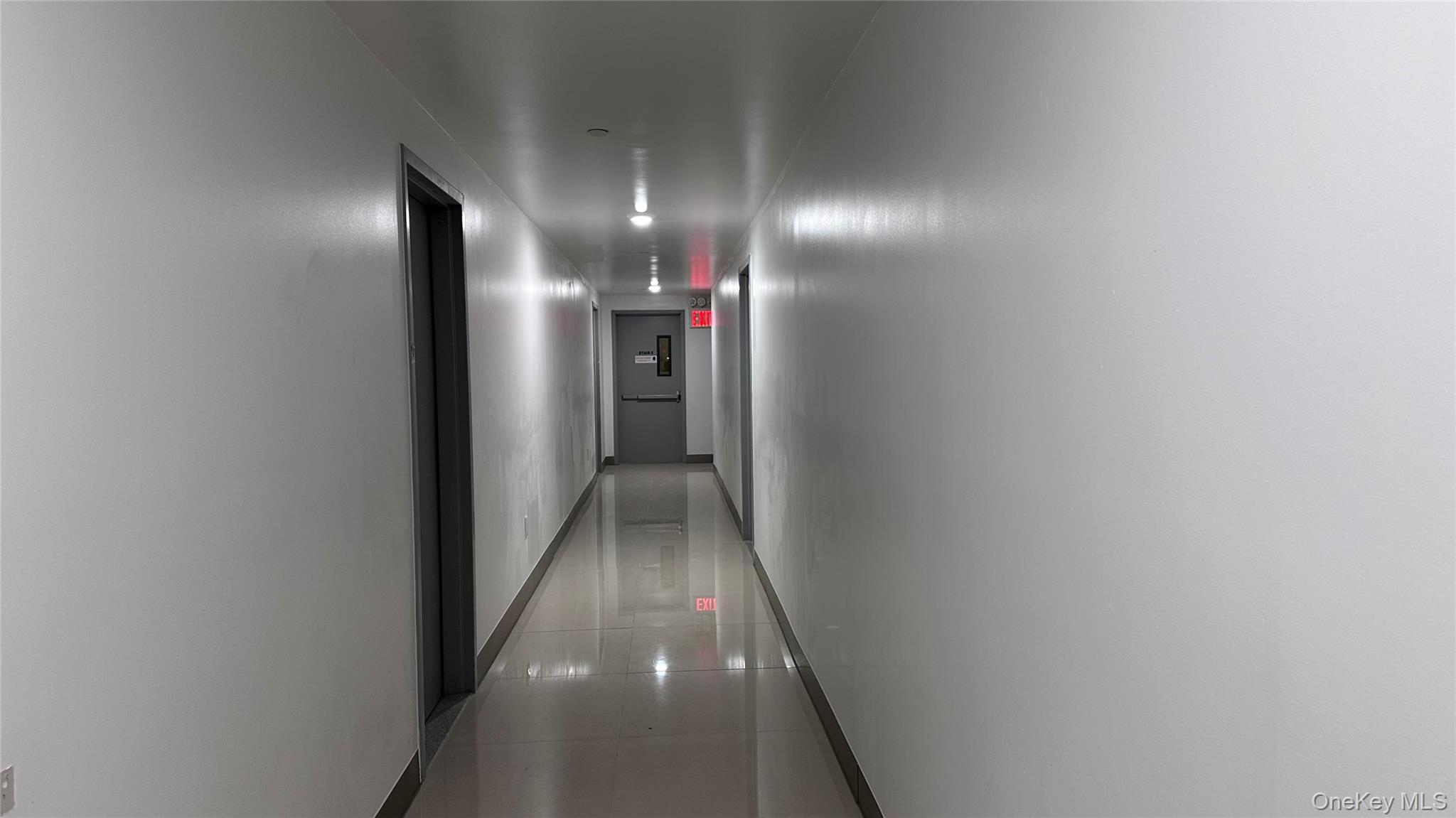 #15 photo, 70-25 Queens Blvd, كوينز Woodside , NY 11377