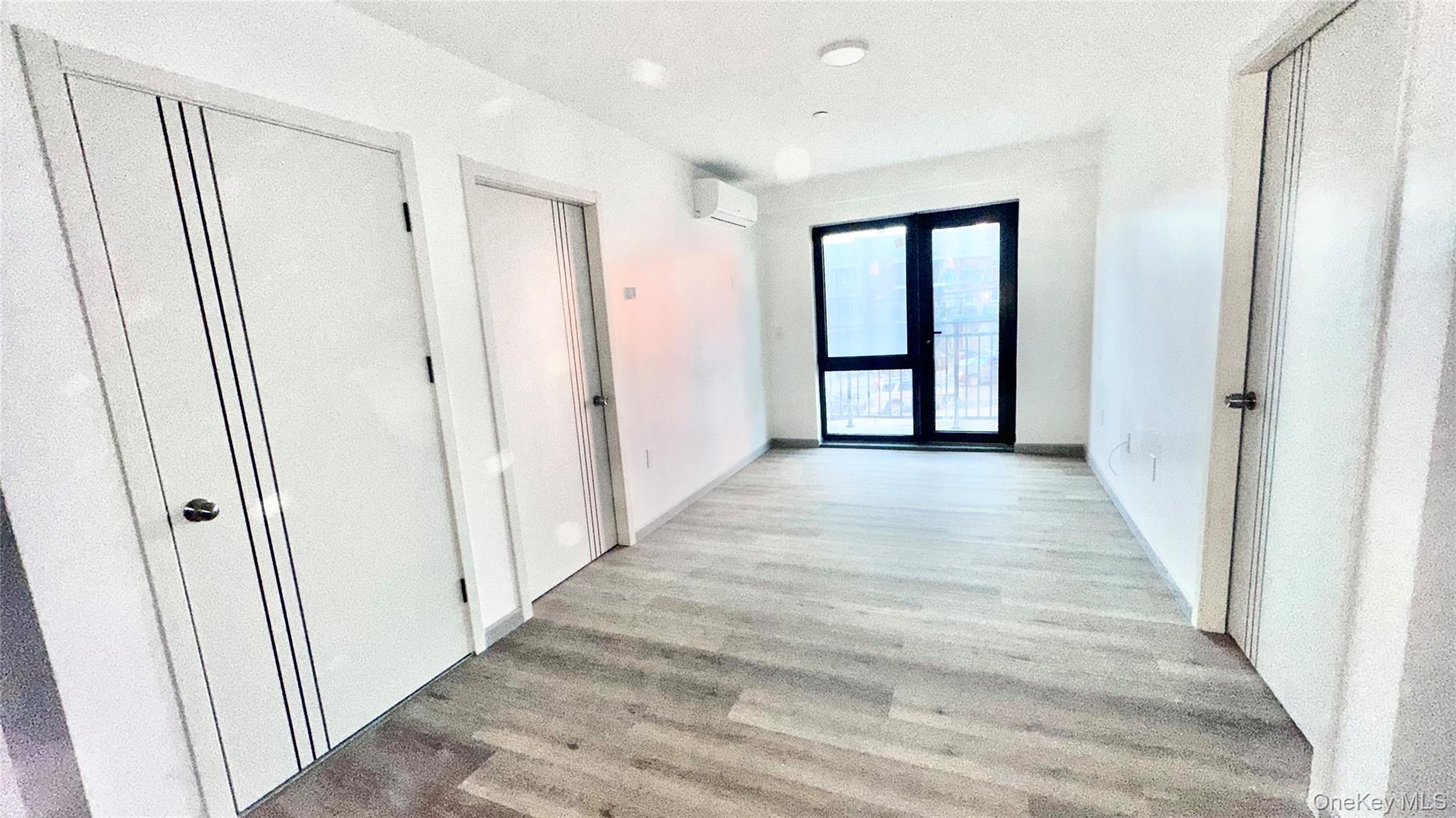 #8 photo, 70-25 Queens Blvd, كوينز Woodside , NY 11377