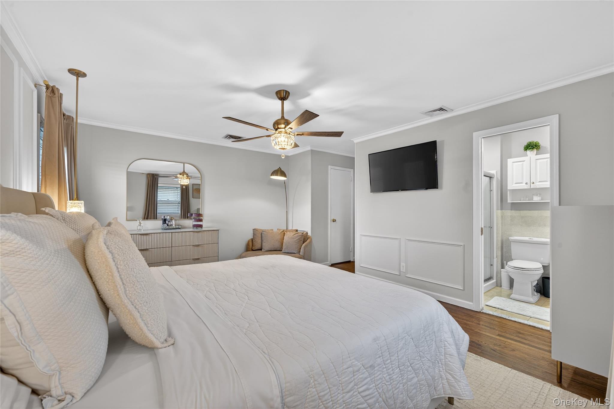 #15 photo, 661 Garner Place, East Meadow , NY 11554