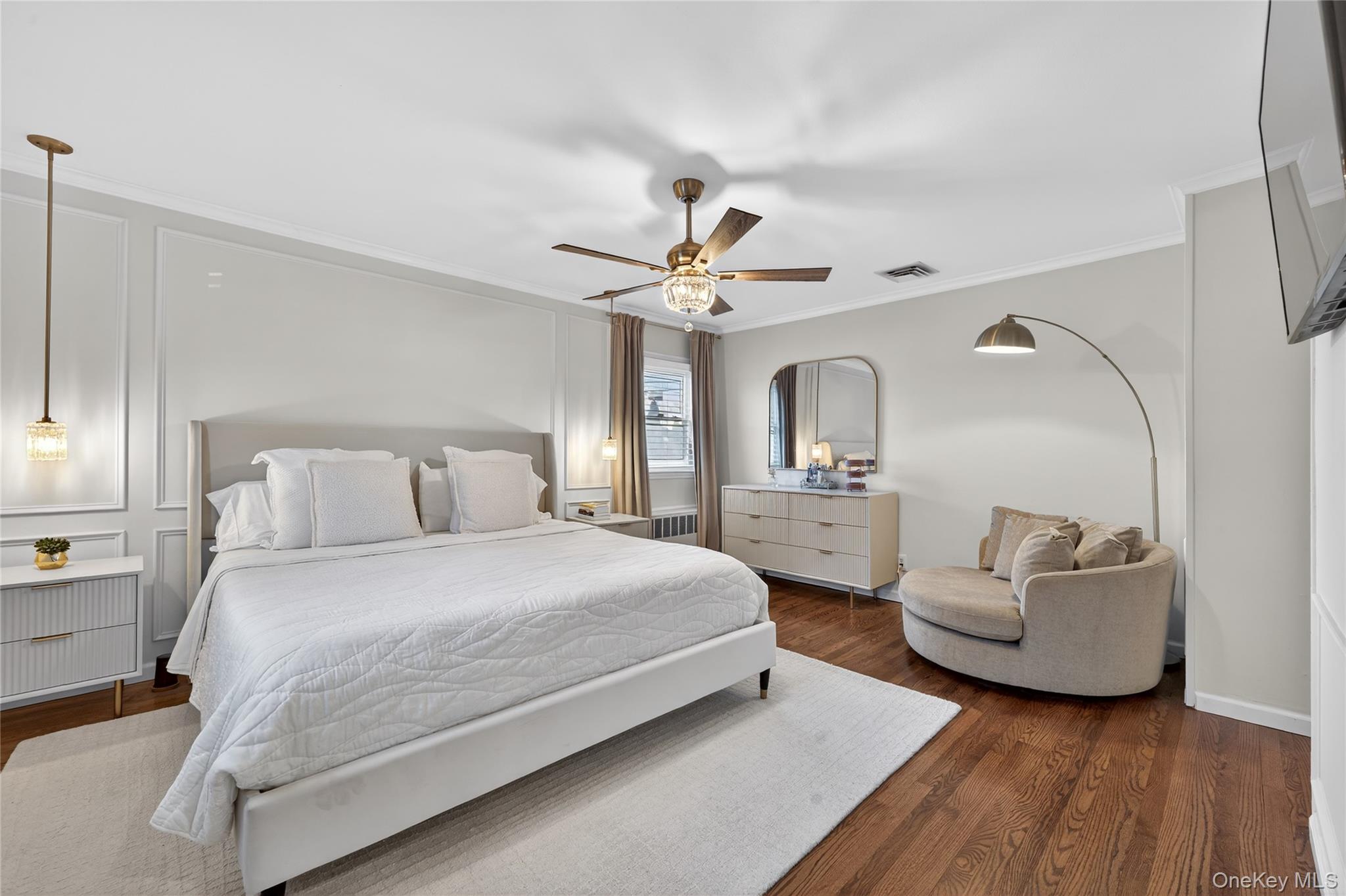 #17 photo, 661 Garner Place, East Meadow , NY 11554