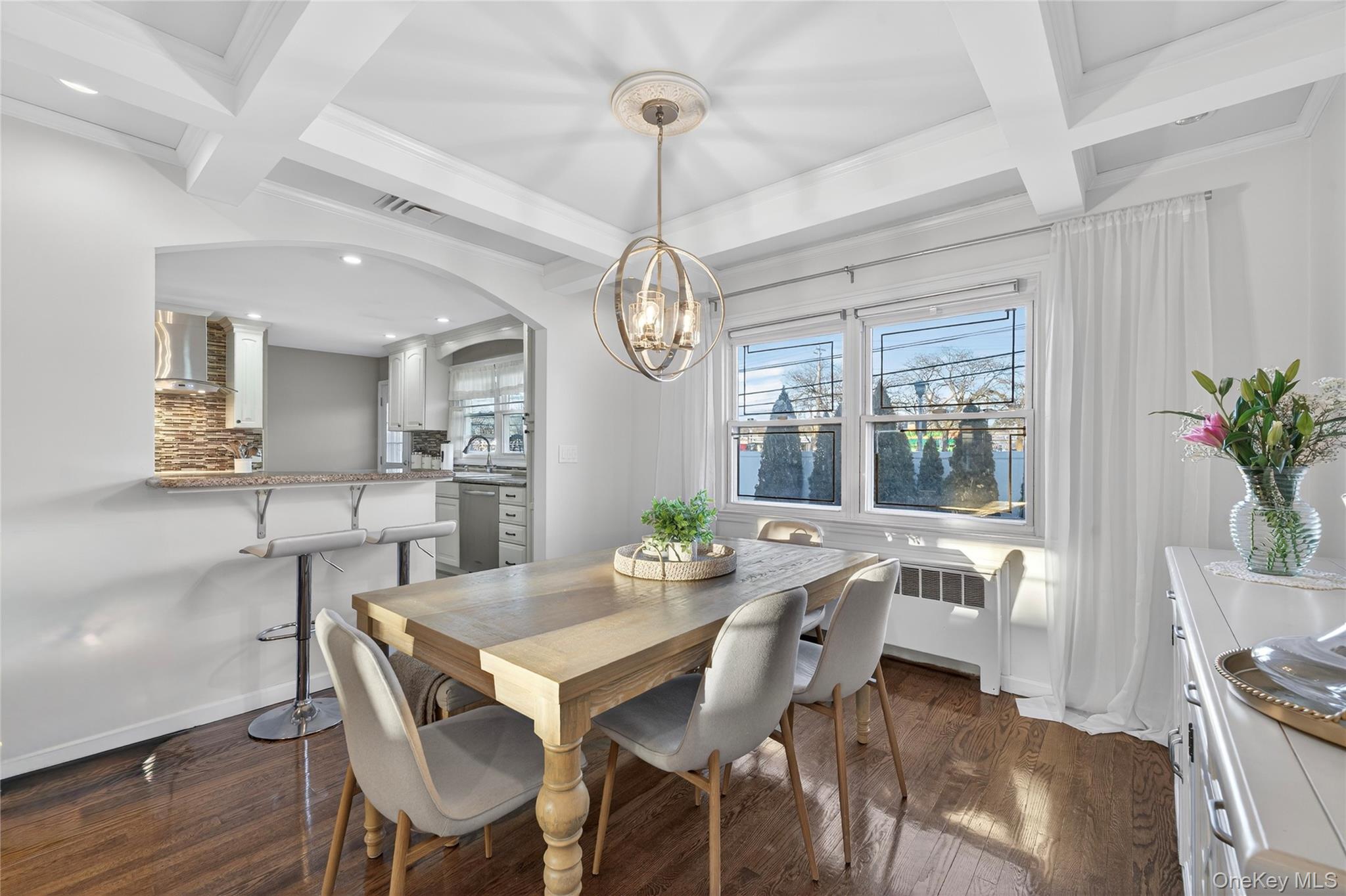 #8 photo, 661 Garner Place, East Meadow , NY 11554