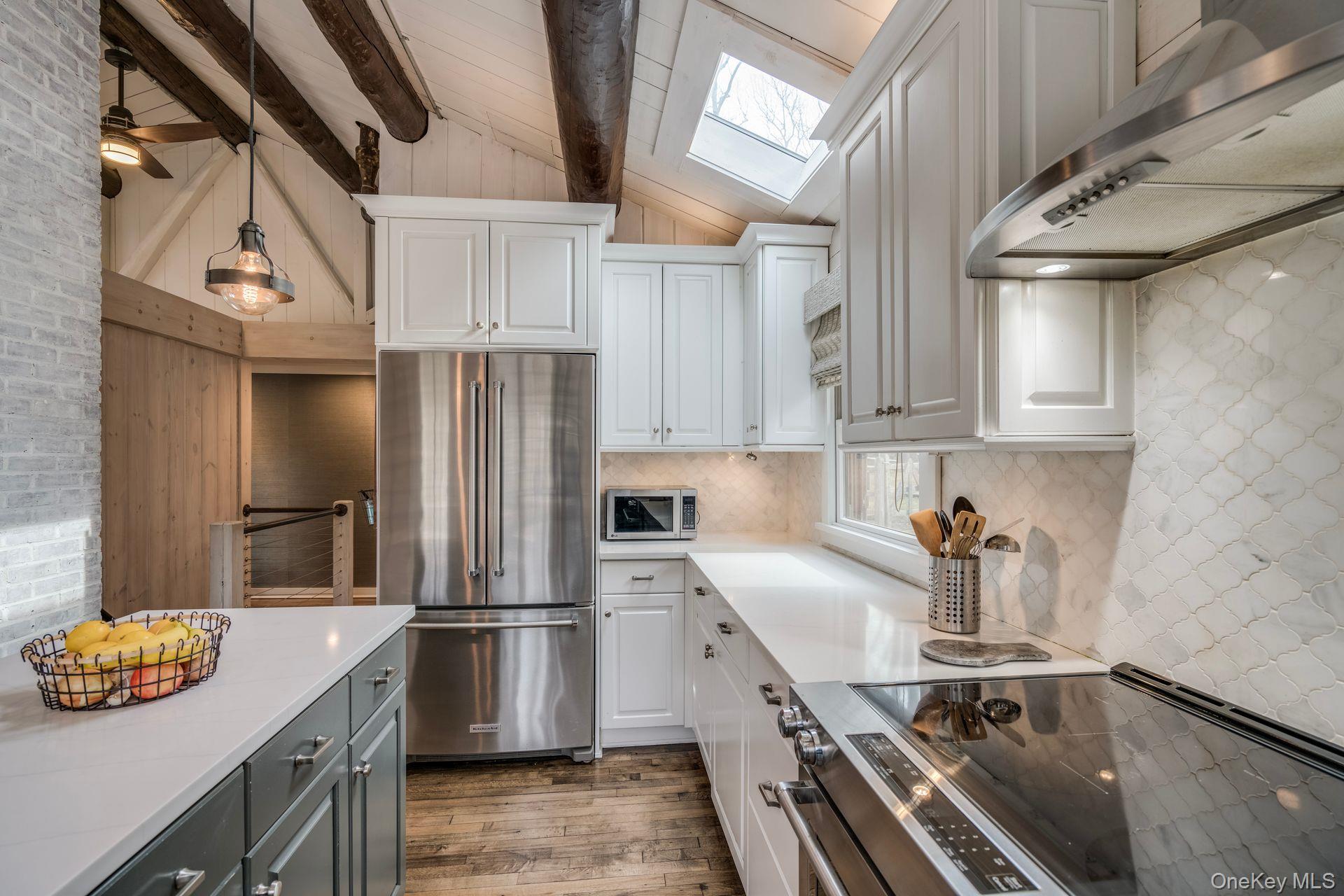 #11 photo, 24 Forrest Drive, سوفولك Lloyd Harbor , NY 11743