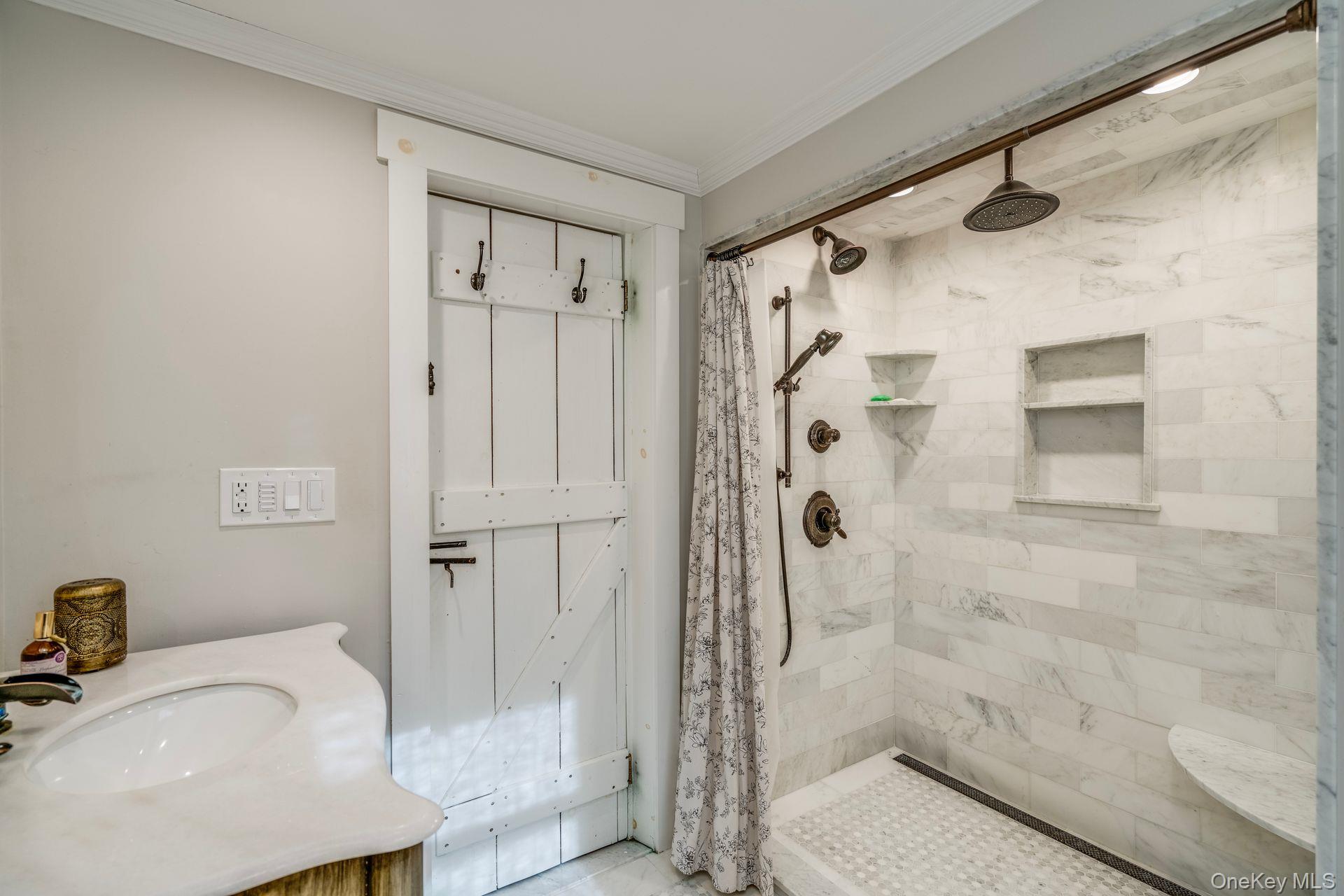 #17 photo, 24 Forrest Drive, سوفولك Lloyd Harbor , NY 11743