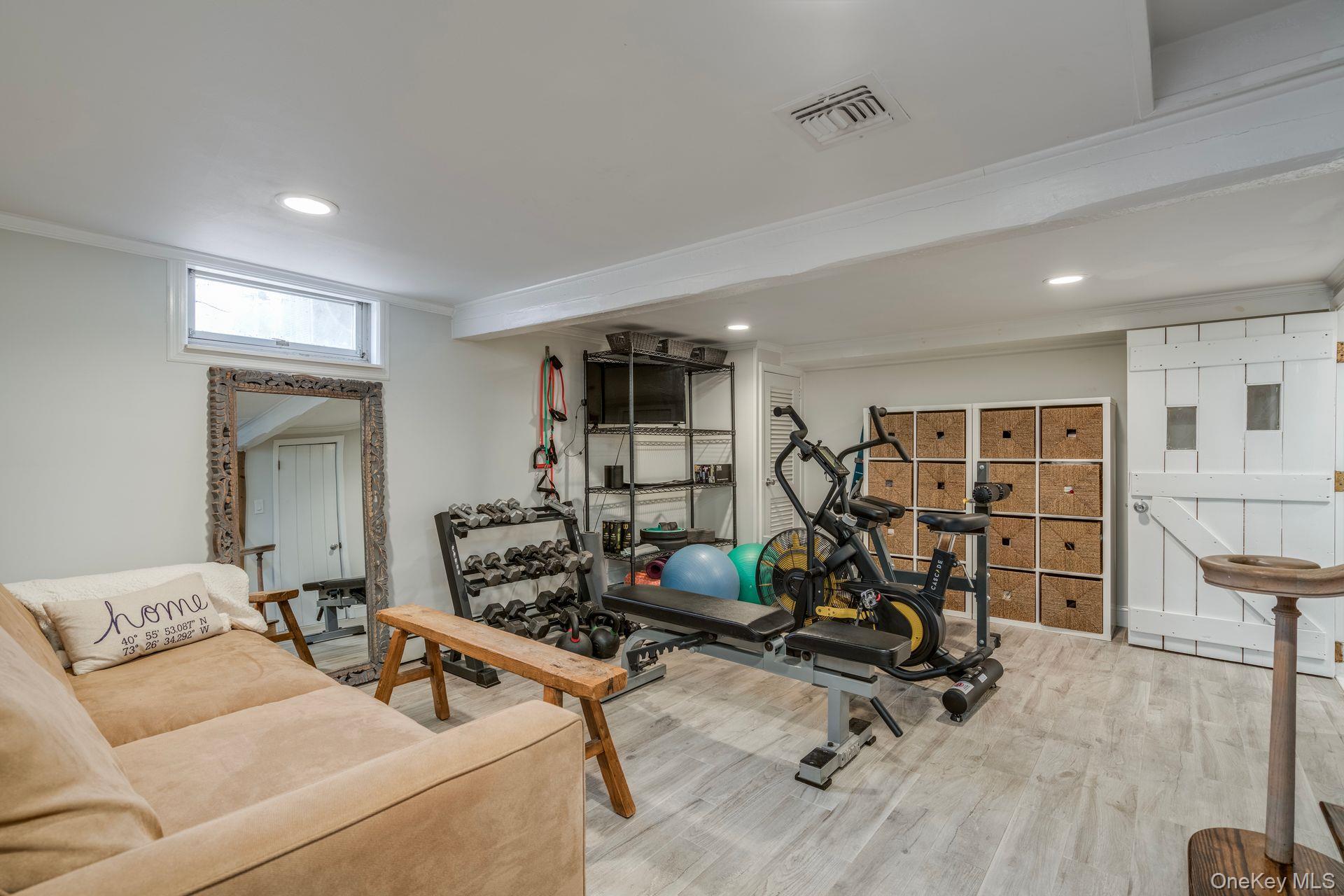 #20 photo, 24 Forrest Drive, سوفولك Lloyd Harbor , NY 11743