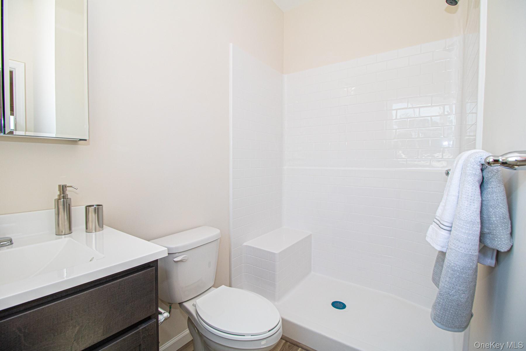 #2 photo, 207 Ashley Court Avenue, North Babylon , NY 11703