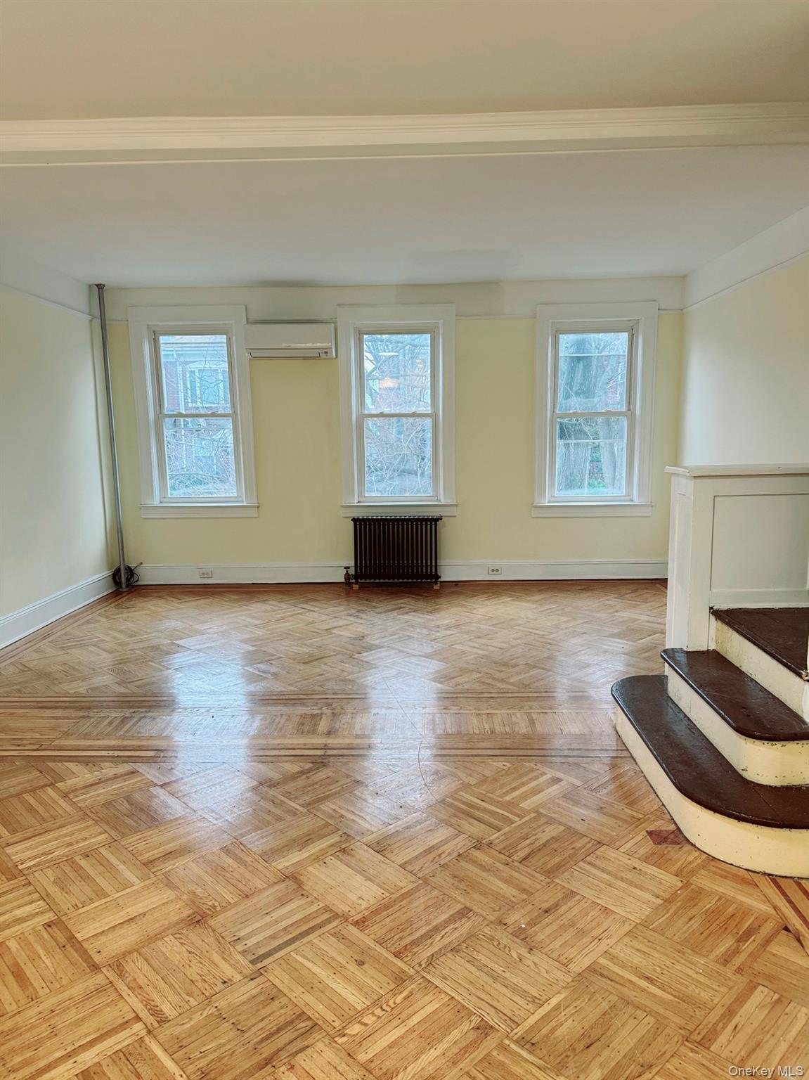 #3 photo, 68-11 Dartmouth Street, Куинс ‖ Forest Hills , NY 11375