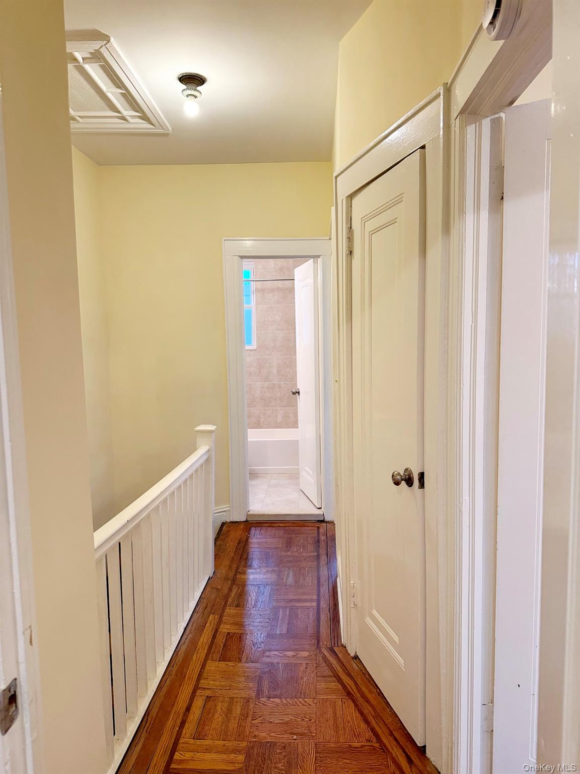 #6 photo, 68-11 Dartmouth Street, Куинс ‖ Forest Hills , NY 11375