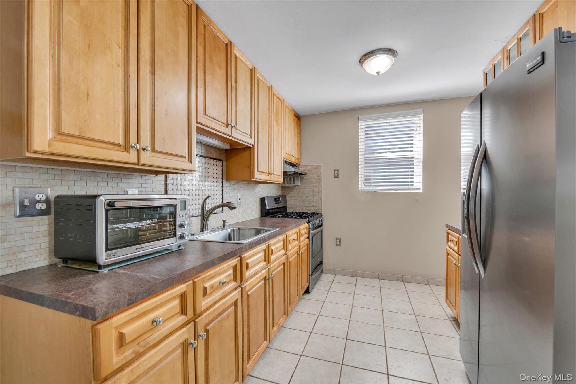 #12 photo, 4400 Atlantic Avenue, Brooklyn , NY 11224