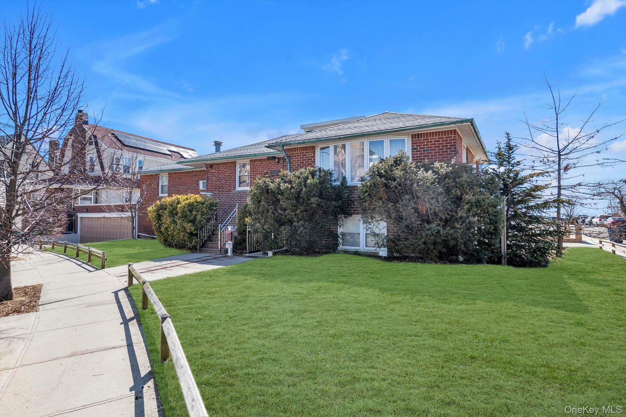 #20 photo, 4400 Atlantic Avenue, Brooklyn , NY 11224