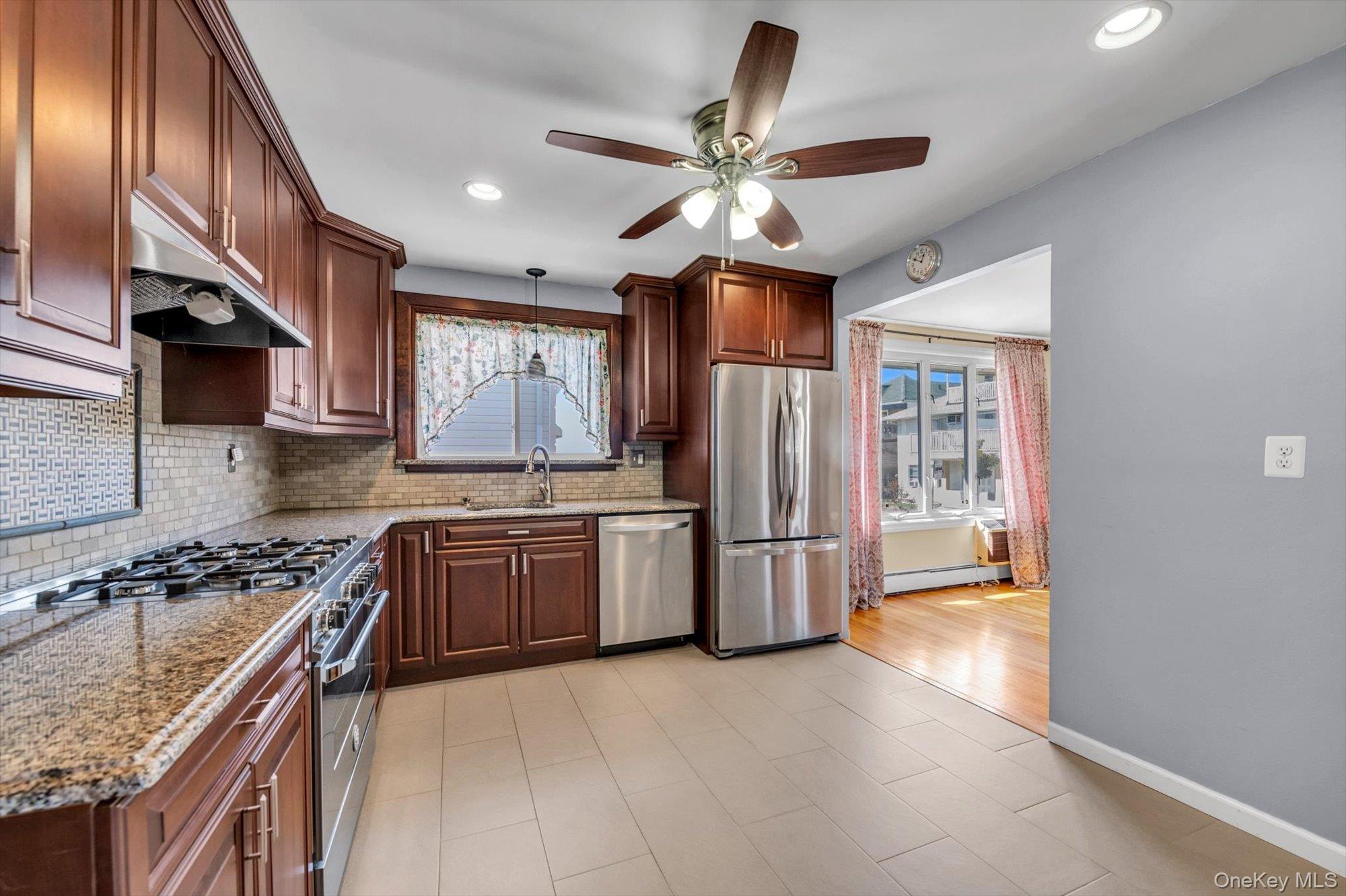 #3 photo, 4400 Atlantic Avenue, Brooklyn , NY 11224