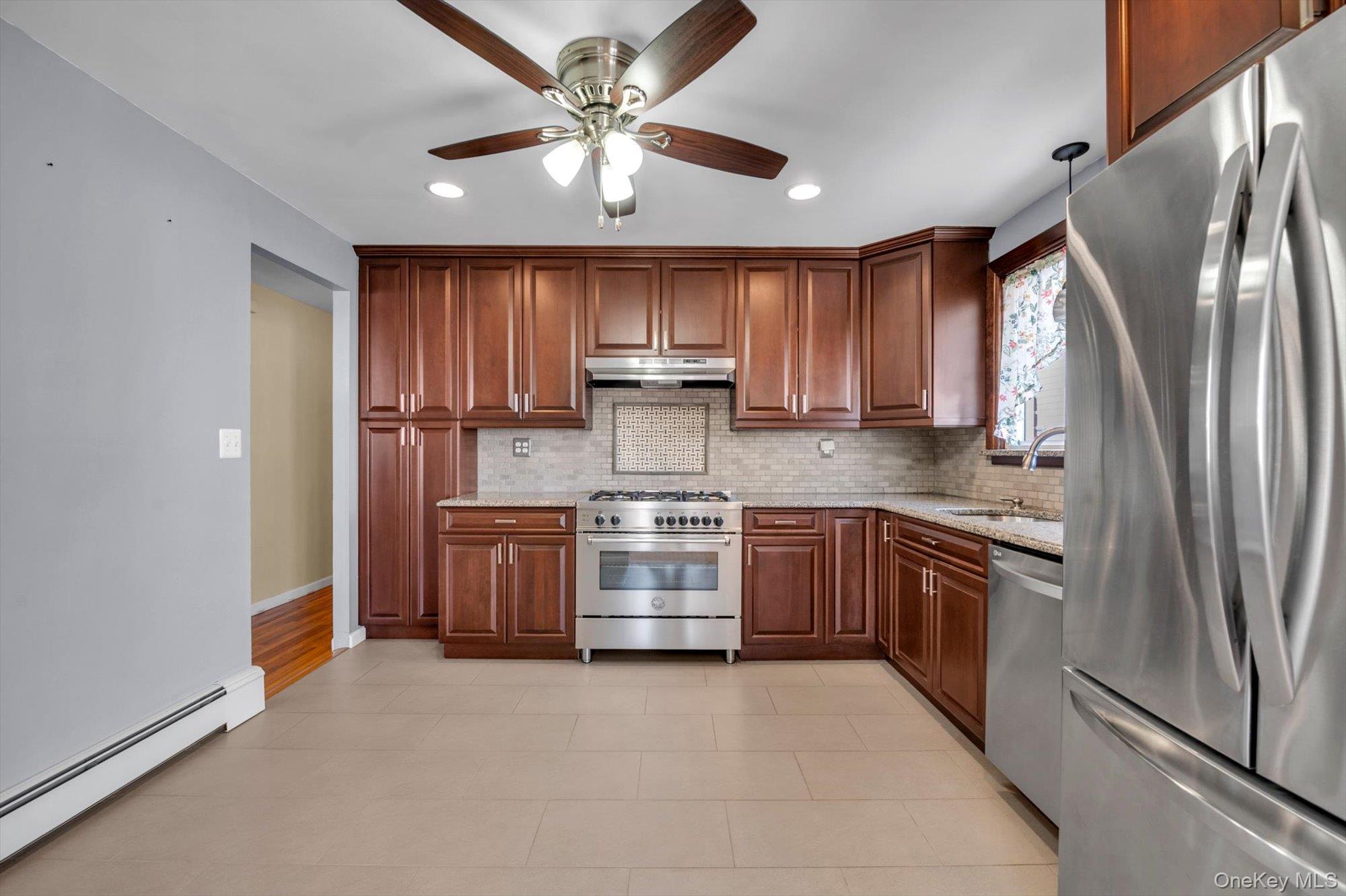 #4 photo, 4400 Atlantic Avenue, Brooklyn , NY 11224