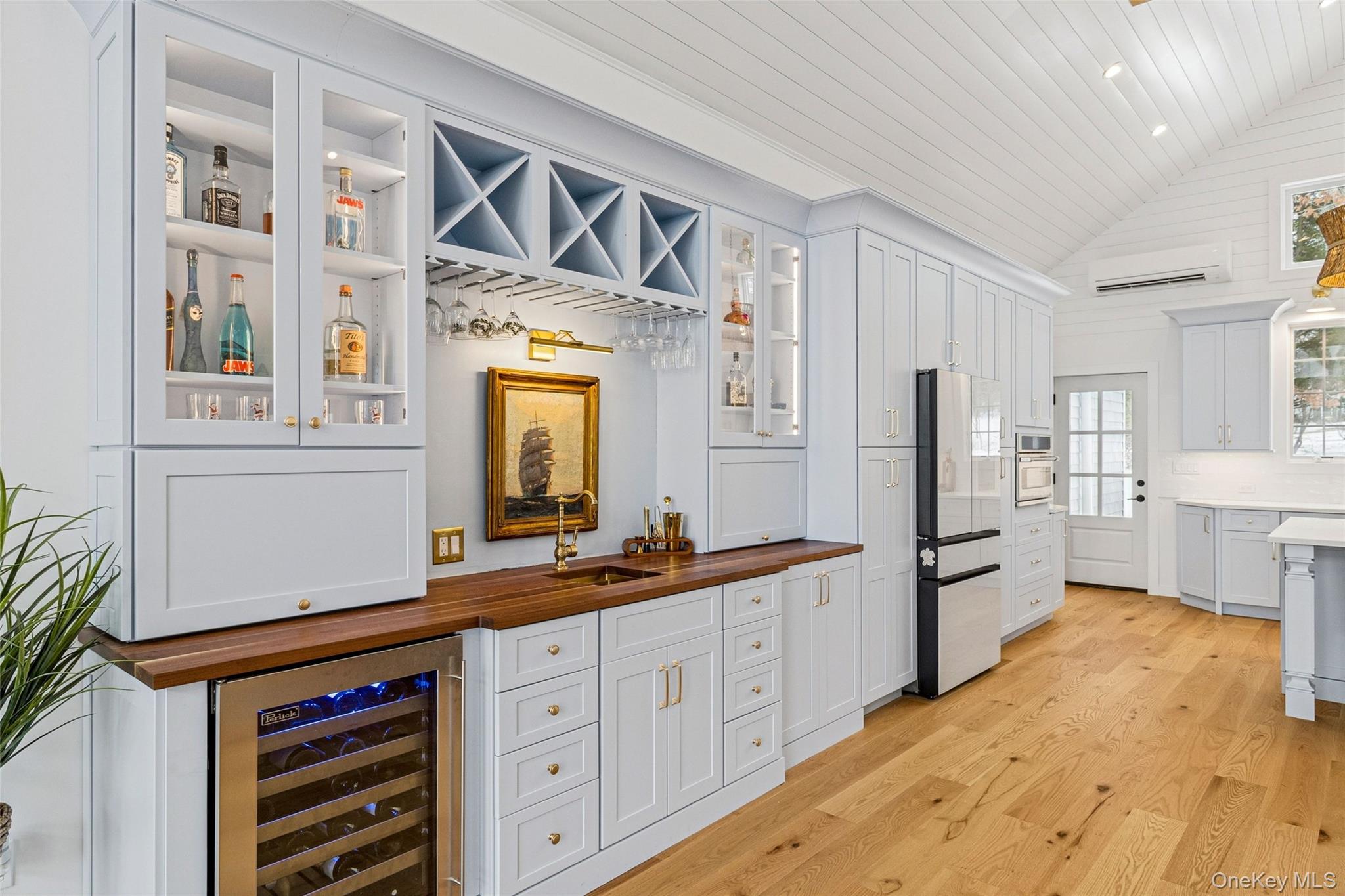 #12 photo, 80 Louse  Point, East Hampton , NY 11937