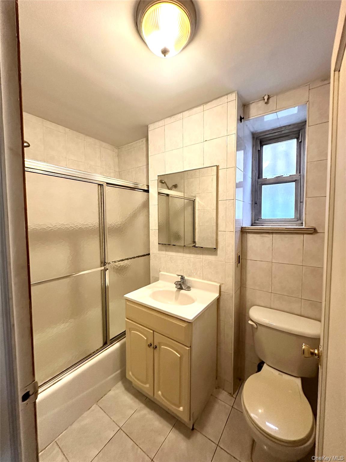 #19 photo, 150-21 61 Road, 皇后區 Kew Garden Hills , NY 11367