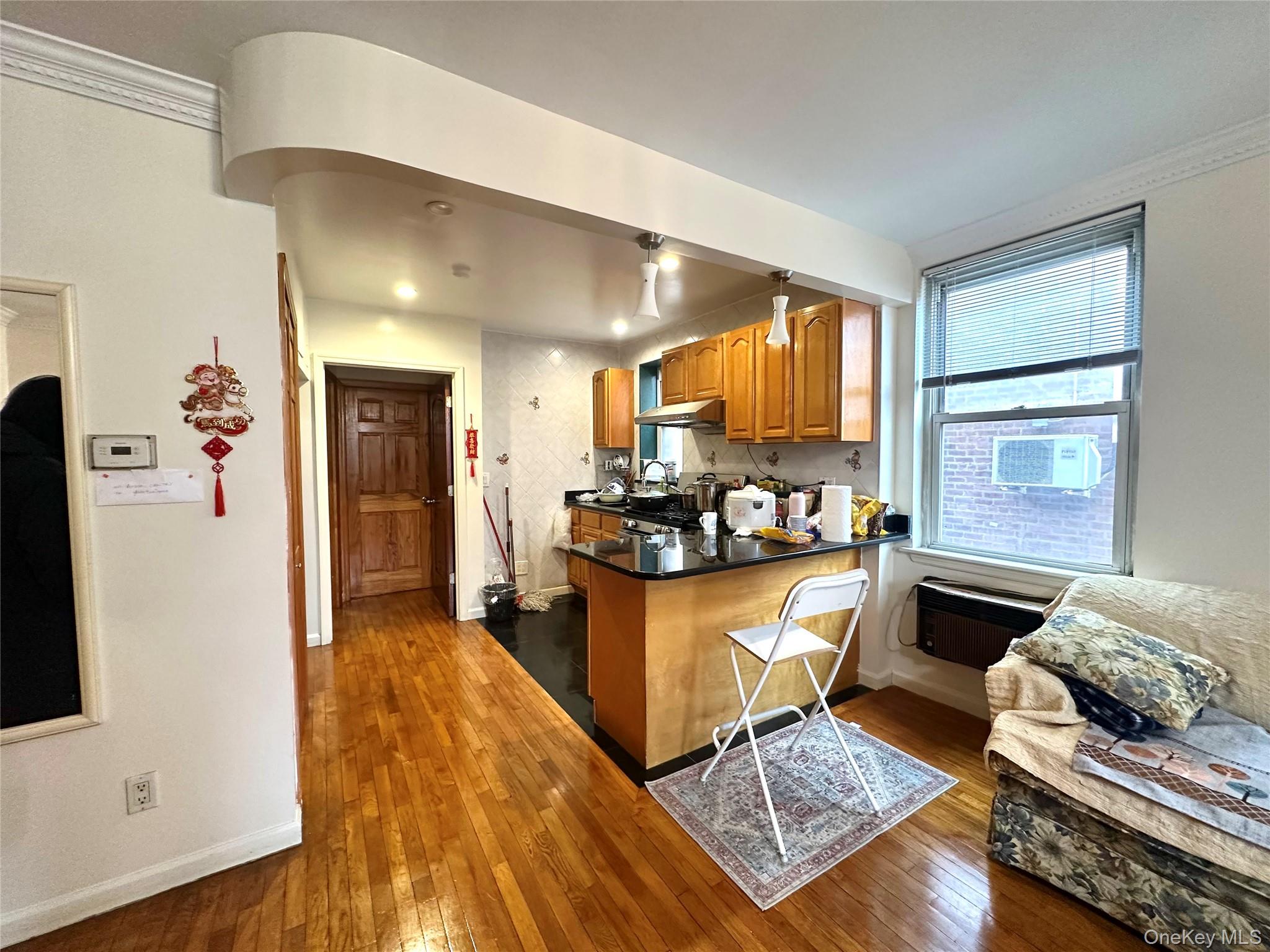 #4 photo, 150-21 61 Road, 皇后區 Kew Garden Hills , NY 11367