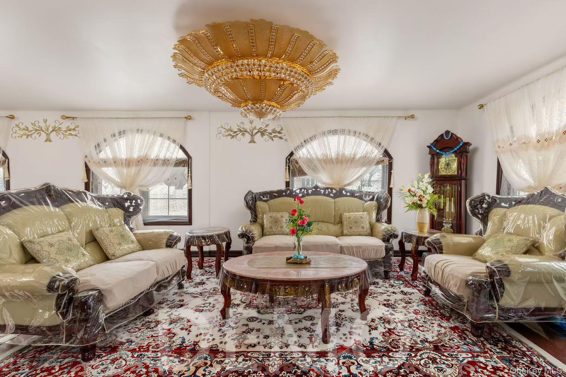 #11 photo, 26504 79th Avenue, Glen Oaks , NY 11004