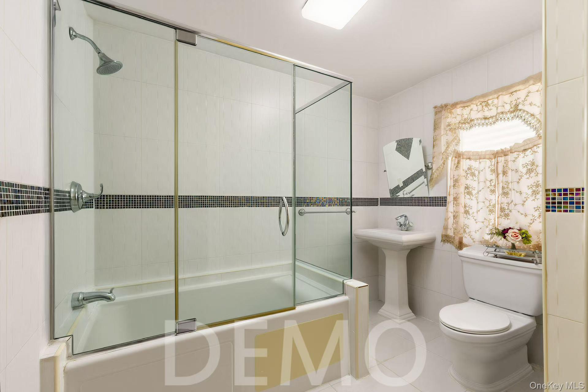 #15 photo, 26504 79th Avenue, Glen Oaks , NY 11004