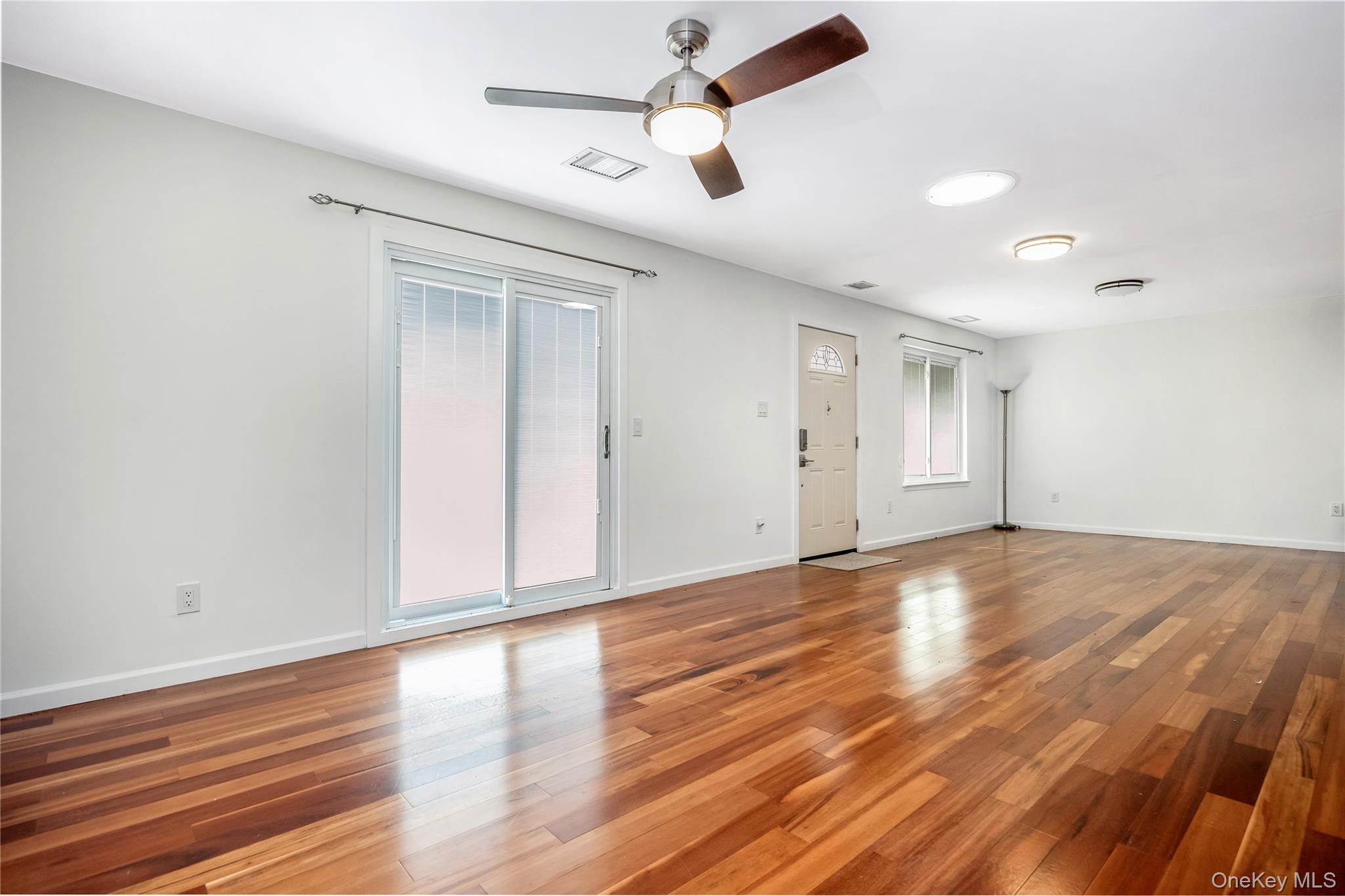 #9 photo, 225 Birchwood Road, Coram , NY 11727