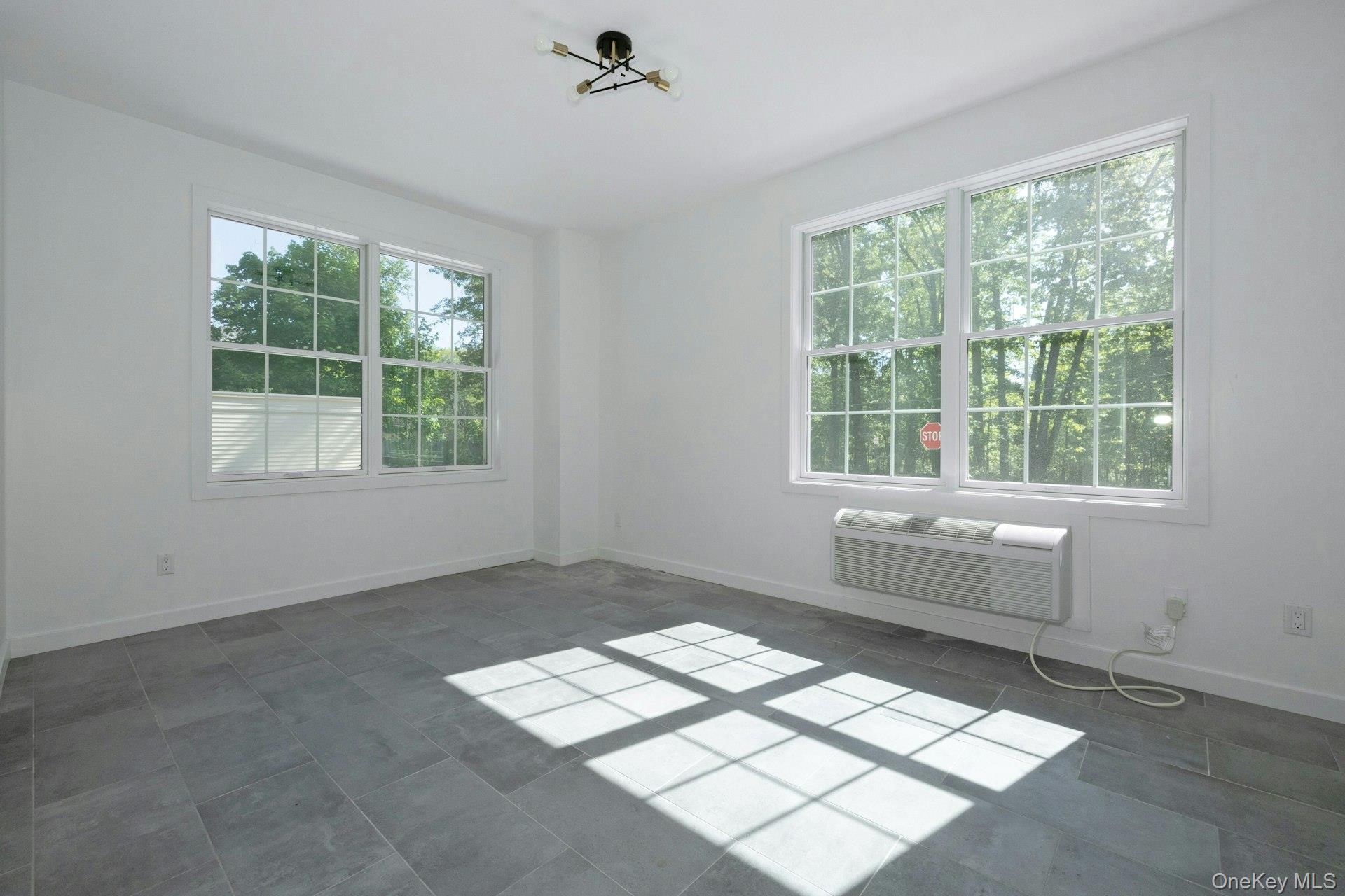 #10 photo, 962 S Route 9W, Congers , NY 10920