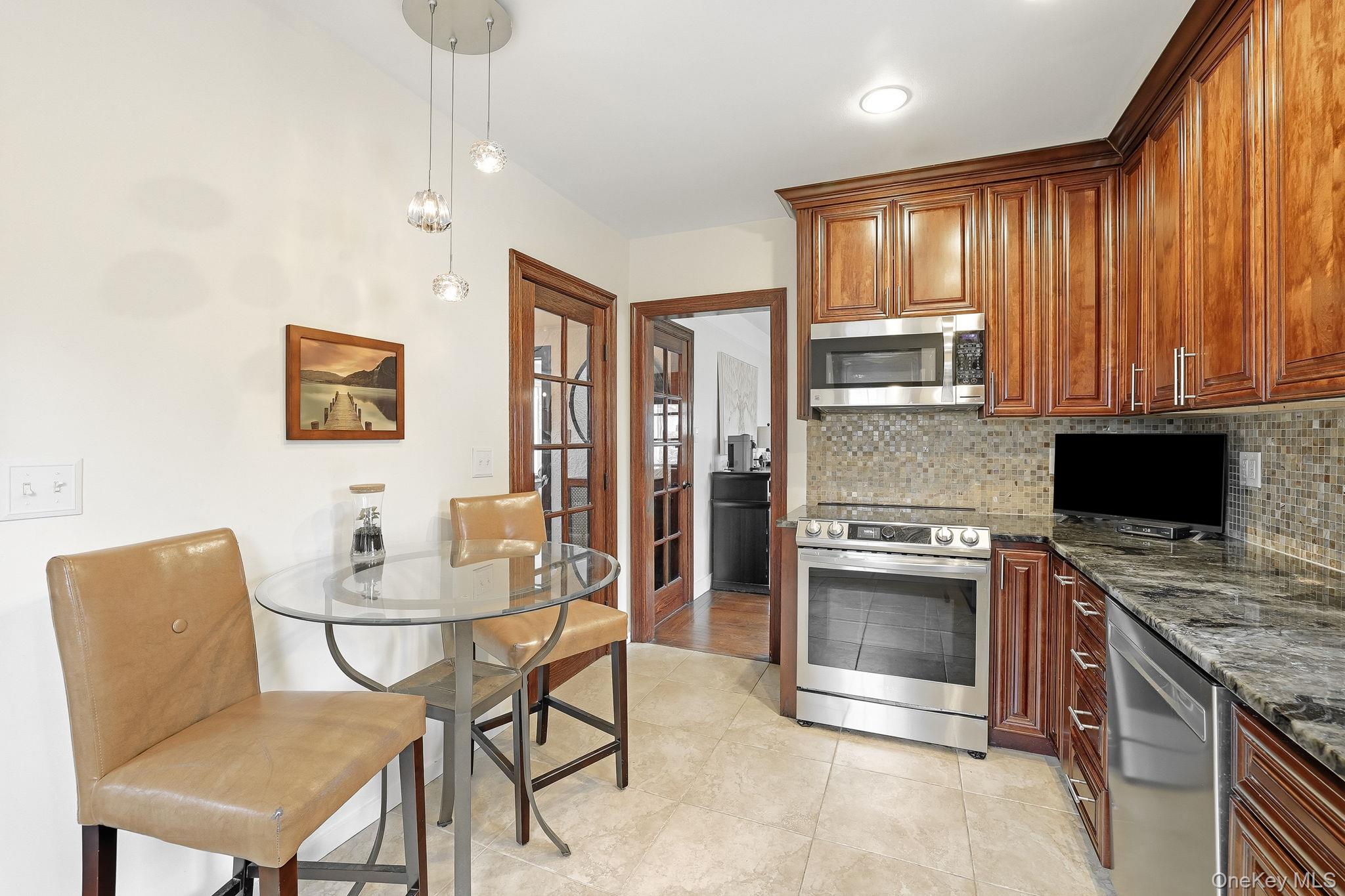 #14 photo, 11 Van Buren Place, White Plains , NY 10603