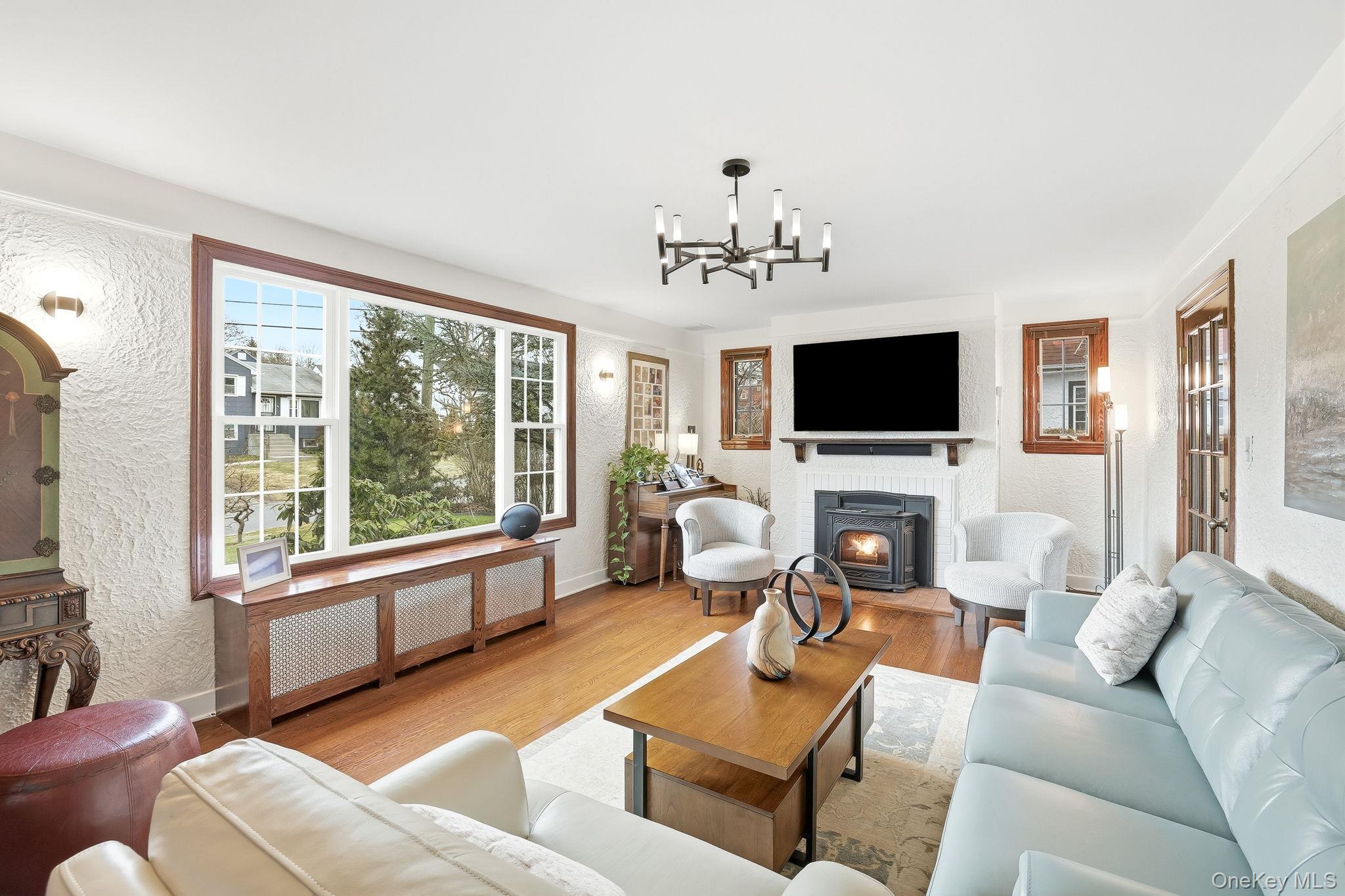 #3 photo, 11 Van Buren Place, White Plains , NY 10603