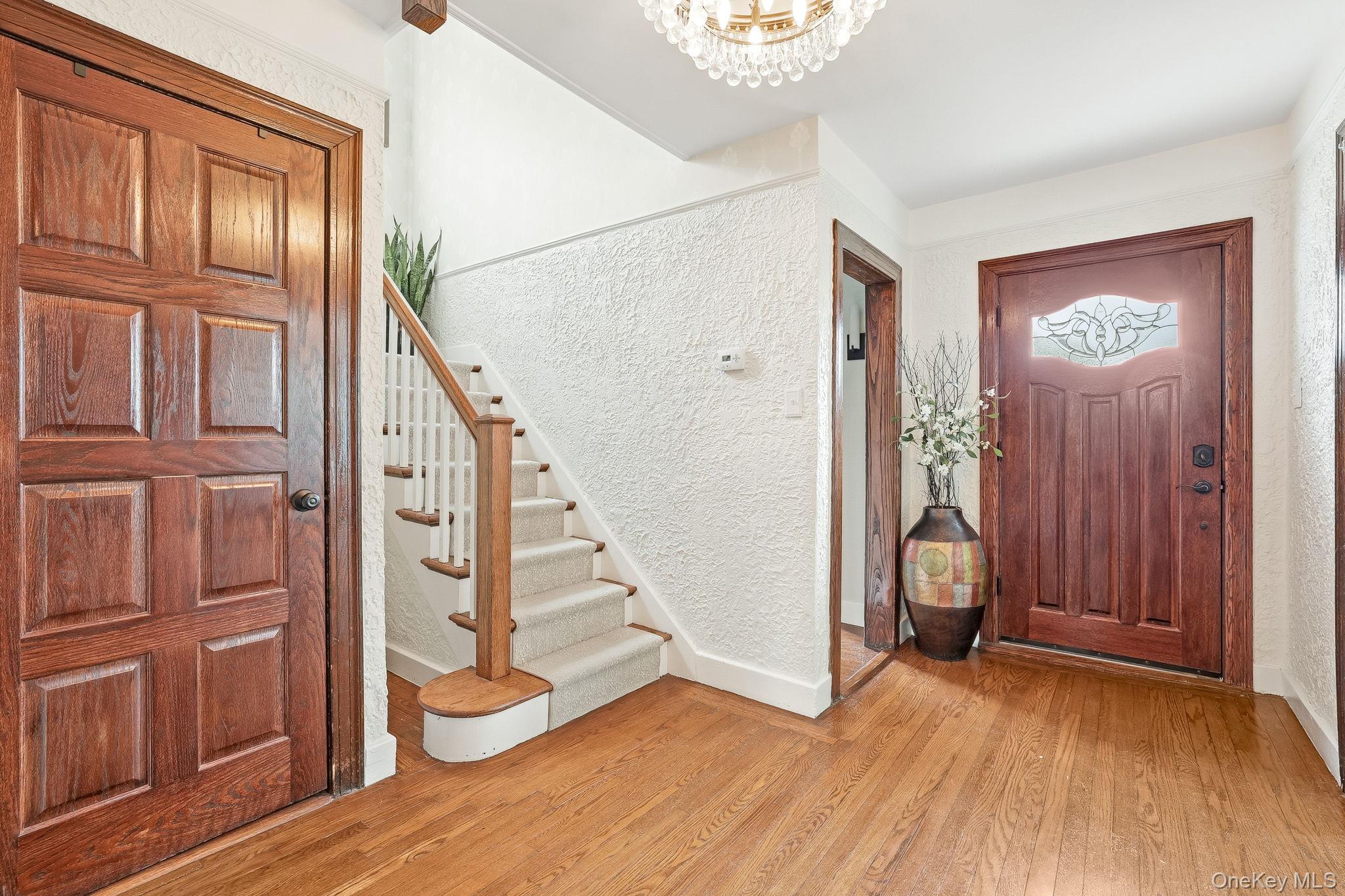 #5 photo, 11 Van Buren Place, White Plains , NY 10603