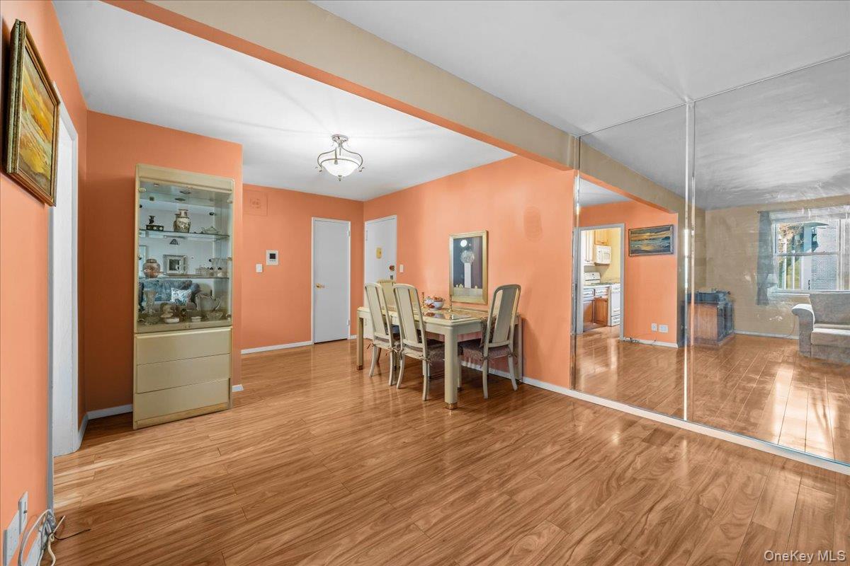 #7 photo, 525 W 236th Street, برونكس Bronx , NY 10463