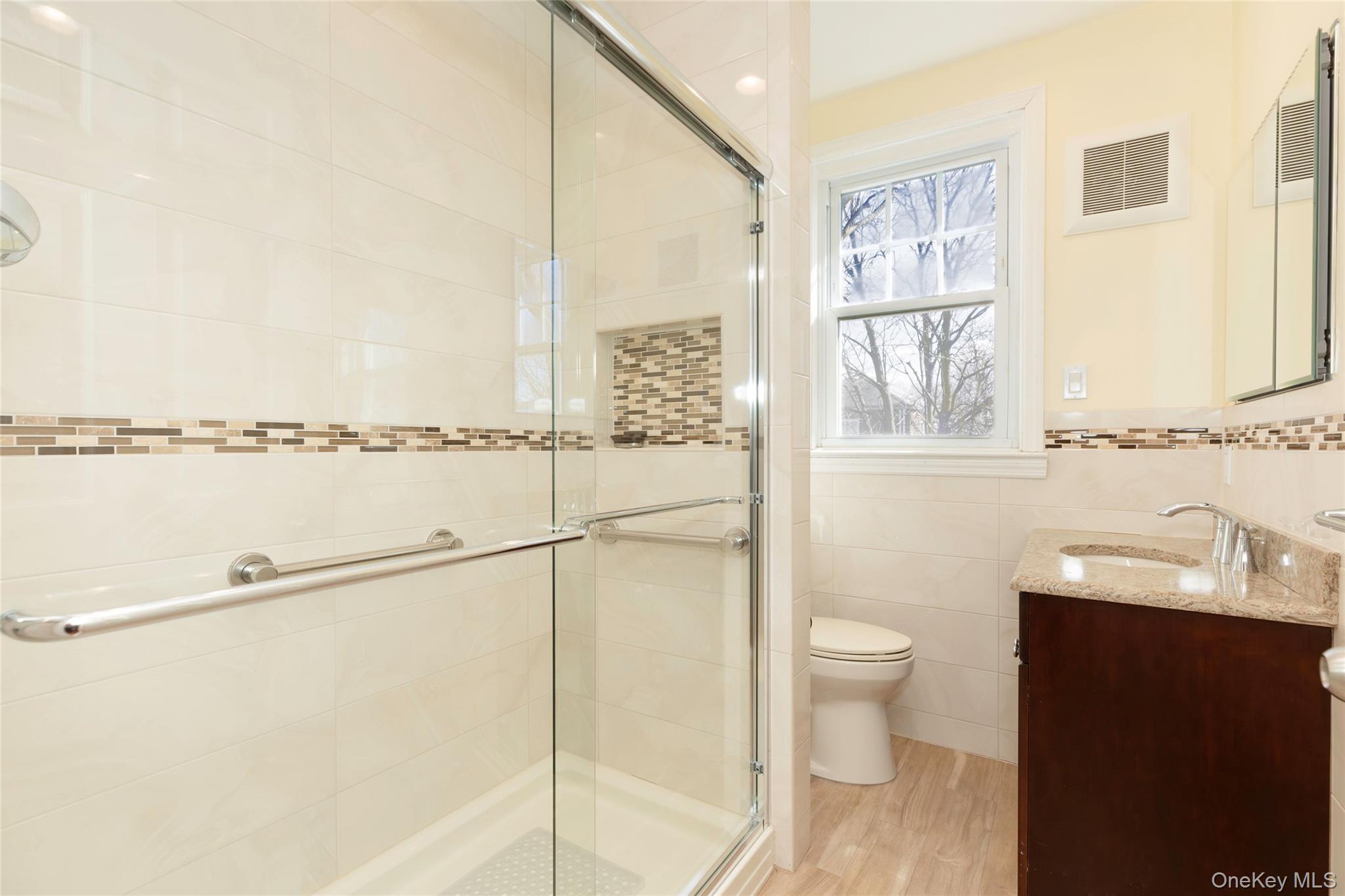 #13 photo, 100 Marine Street, 布朗士 Bronx , NY 10464