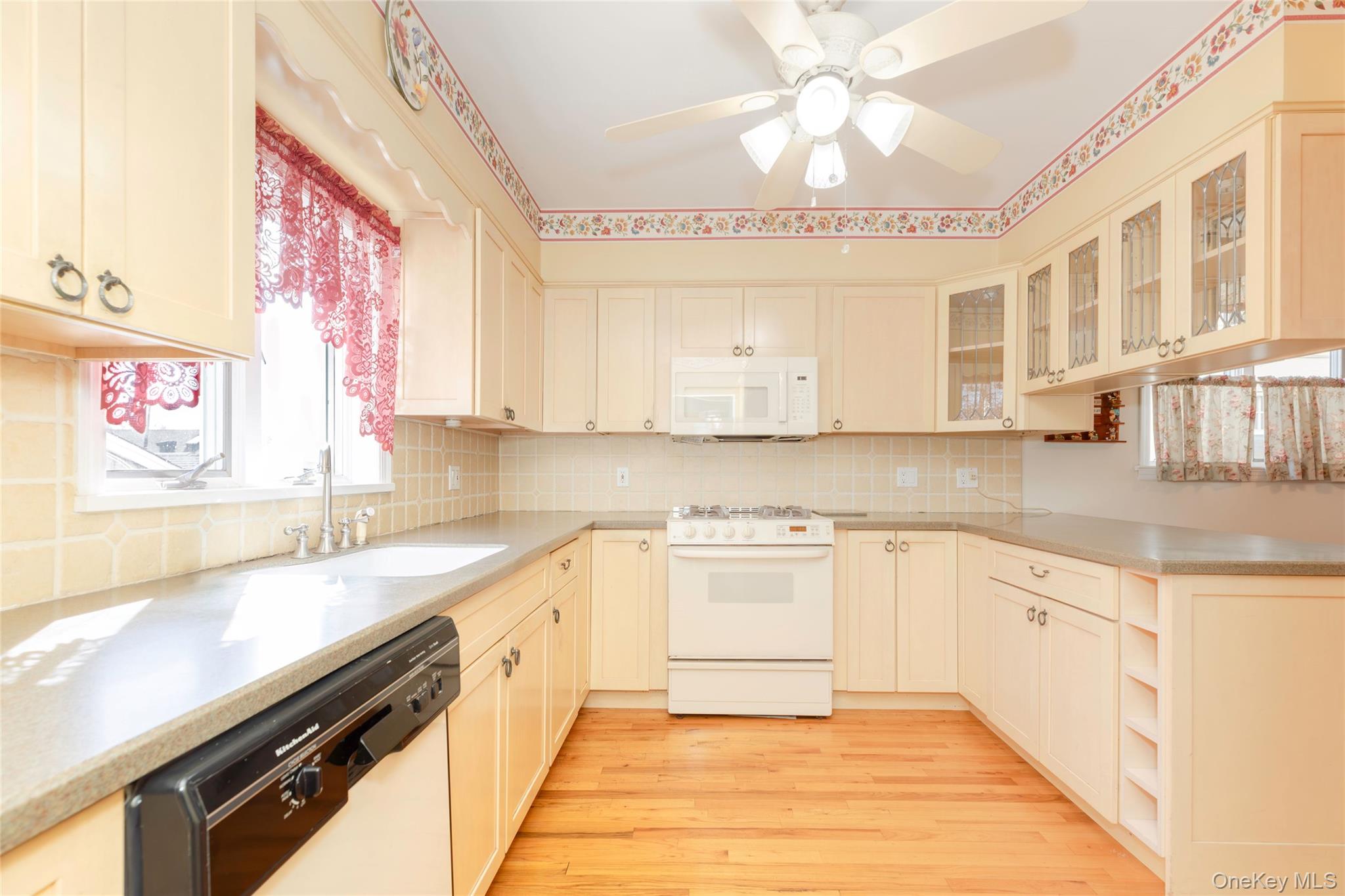 #9 photo, 100 Marine Street, 布朗士 Bronx , NY 10464