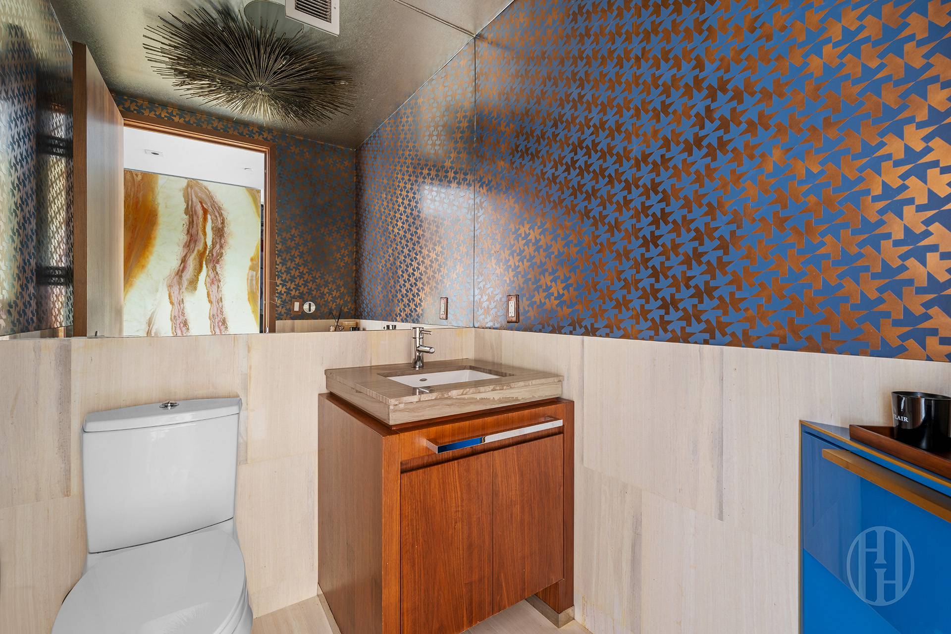 #13 photo, 400 5th Avenue, Midtown , NY 10018