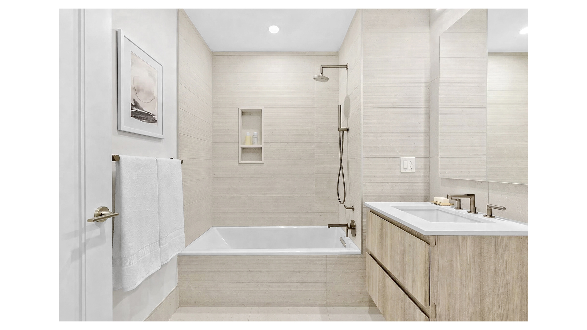 #12 photo, 526 UNION Avenue, Williamsburg , NY 11211