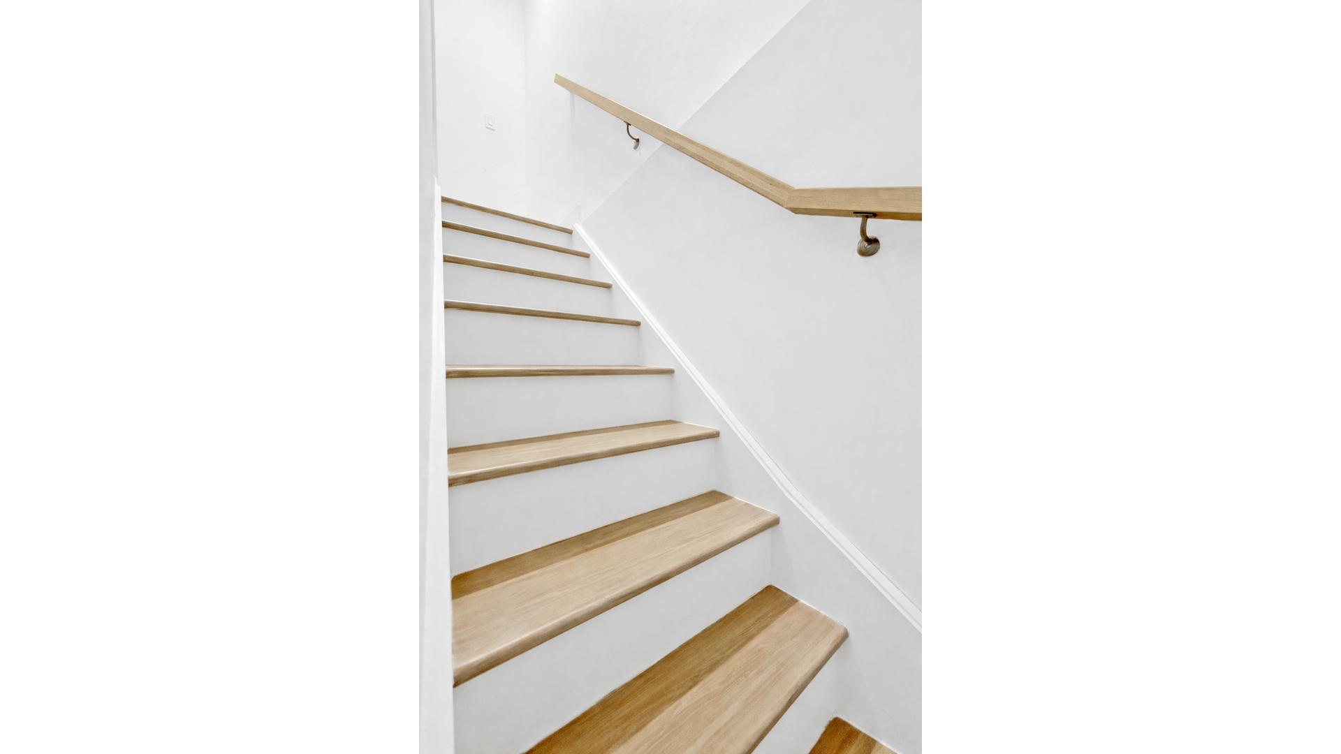 #15 photo, 526 UNION Avenue, Williamsburg , NY 11211