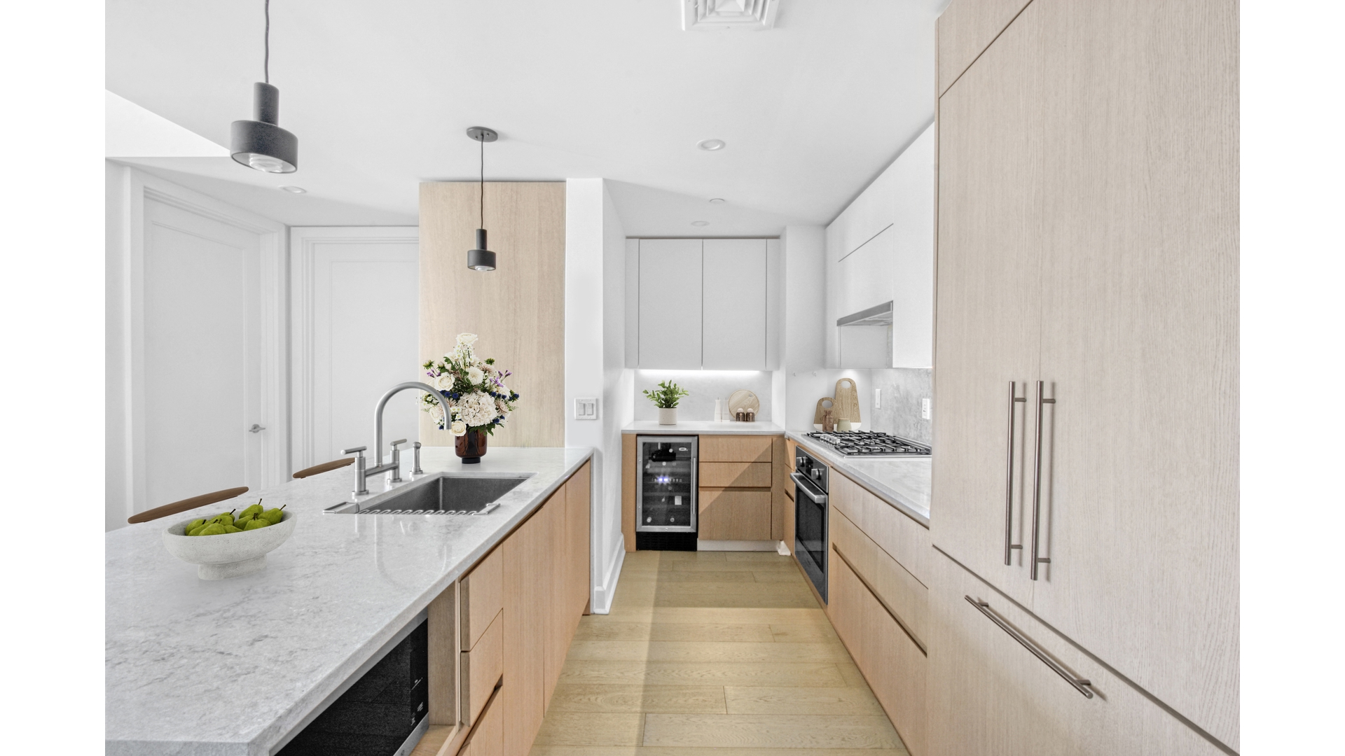 #6 photo, 526 UNION Avenue, Williamsburg , NY 11211