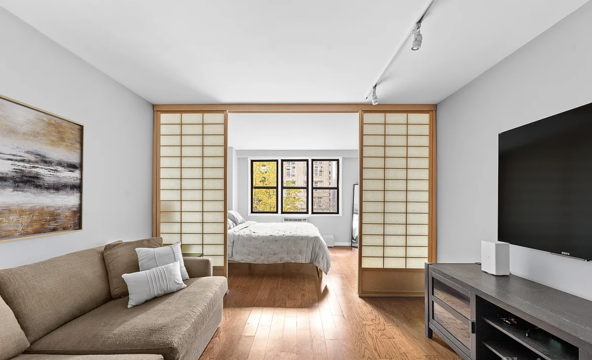 #9 photo, 145 E 15th Street, Манхэттен ‖ Gramercy Park , NY 10003