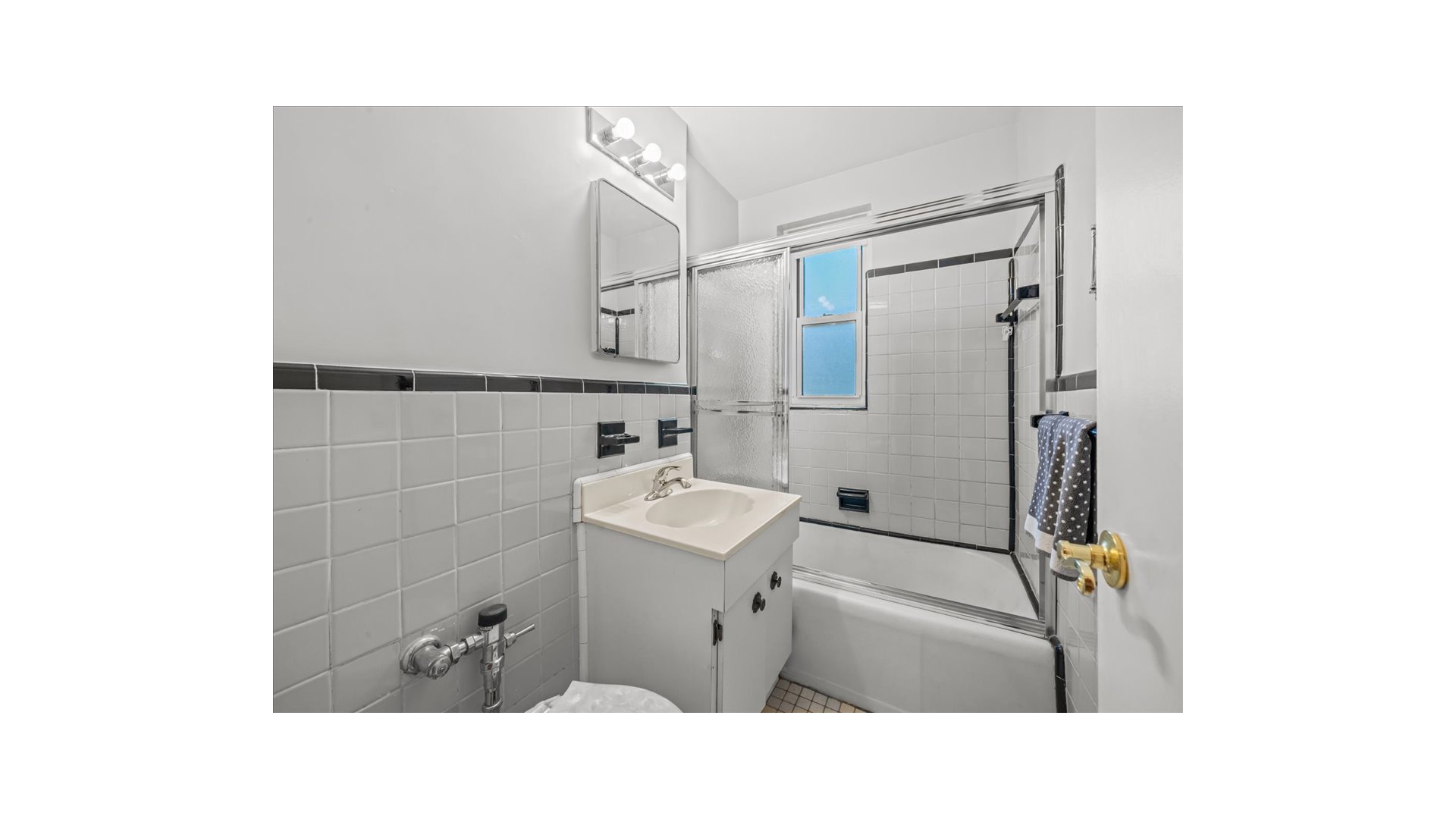 #17 photo, 525 W 236TH Street, Central Riverdale , NY 10463