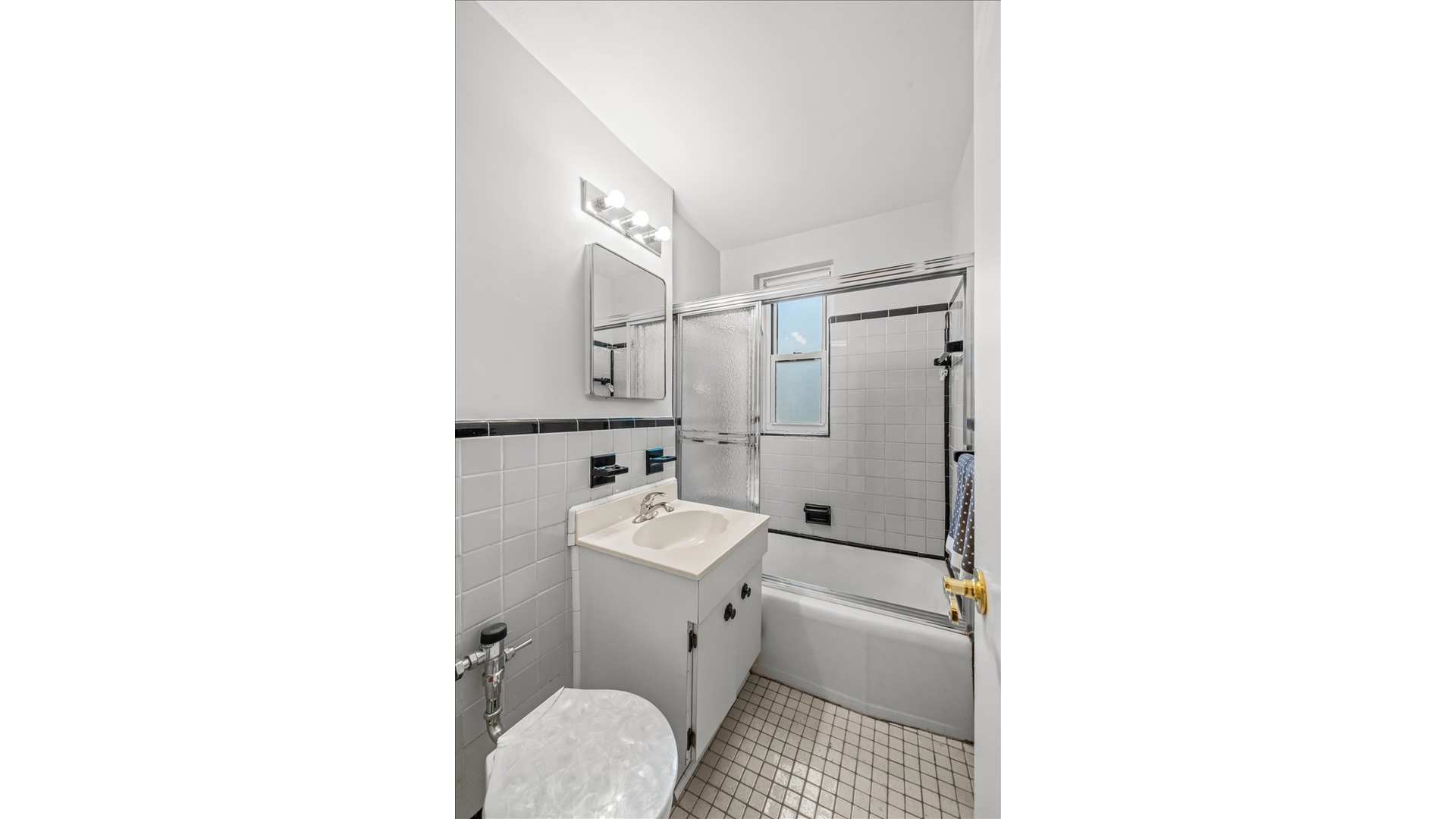 #18 photo, 525 W 236TH Street, Central Riverdale , NY 10463