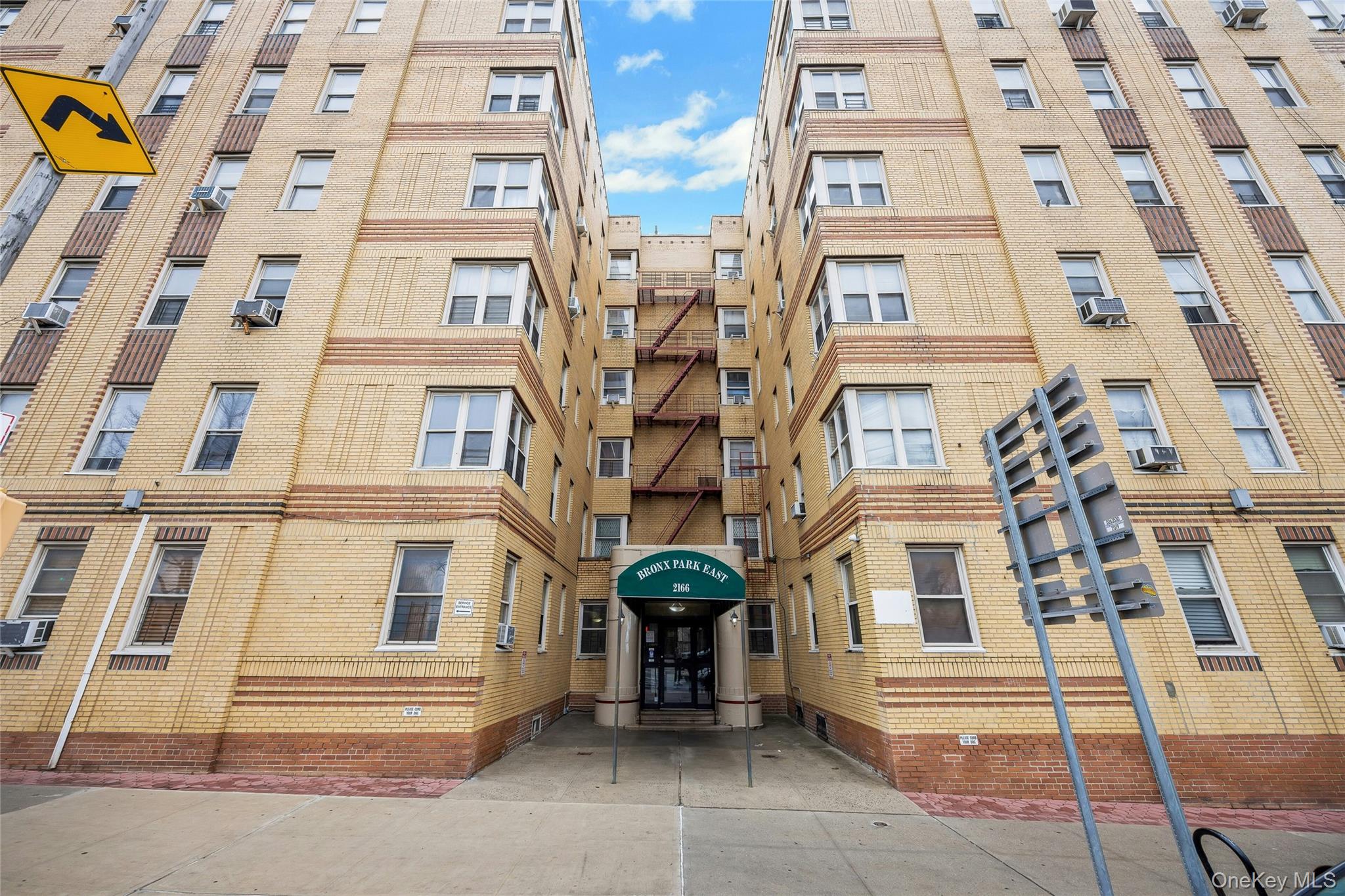 #20 photo, 2166 Bronx Park, Бронкс ‖ Bronx , NY 10462